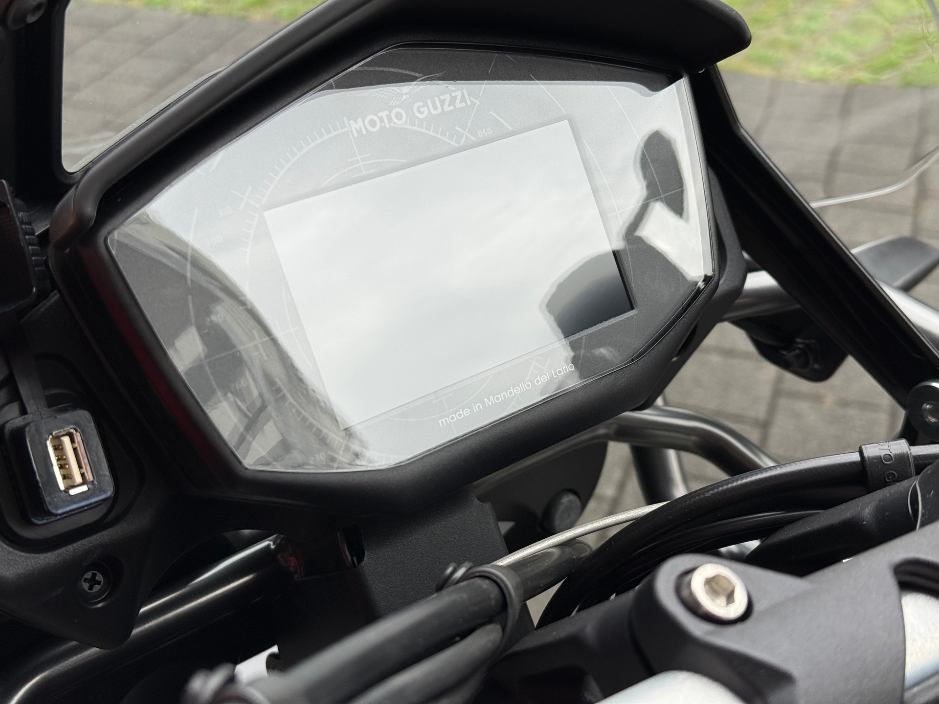 MOTO GUZZI V85 TT Travel Pack-image-7