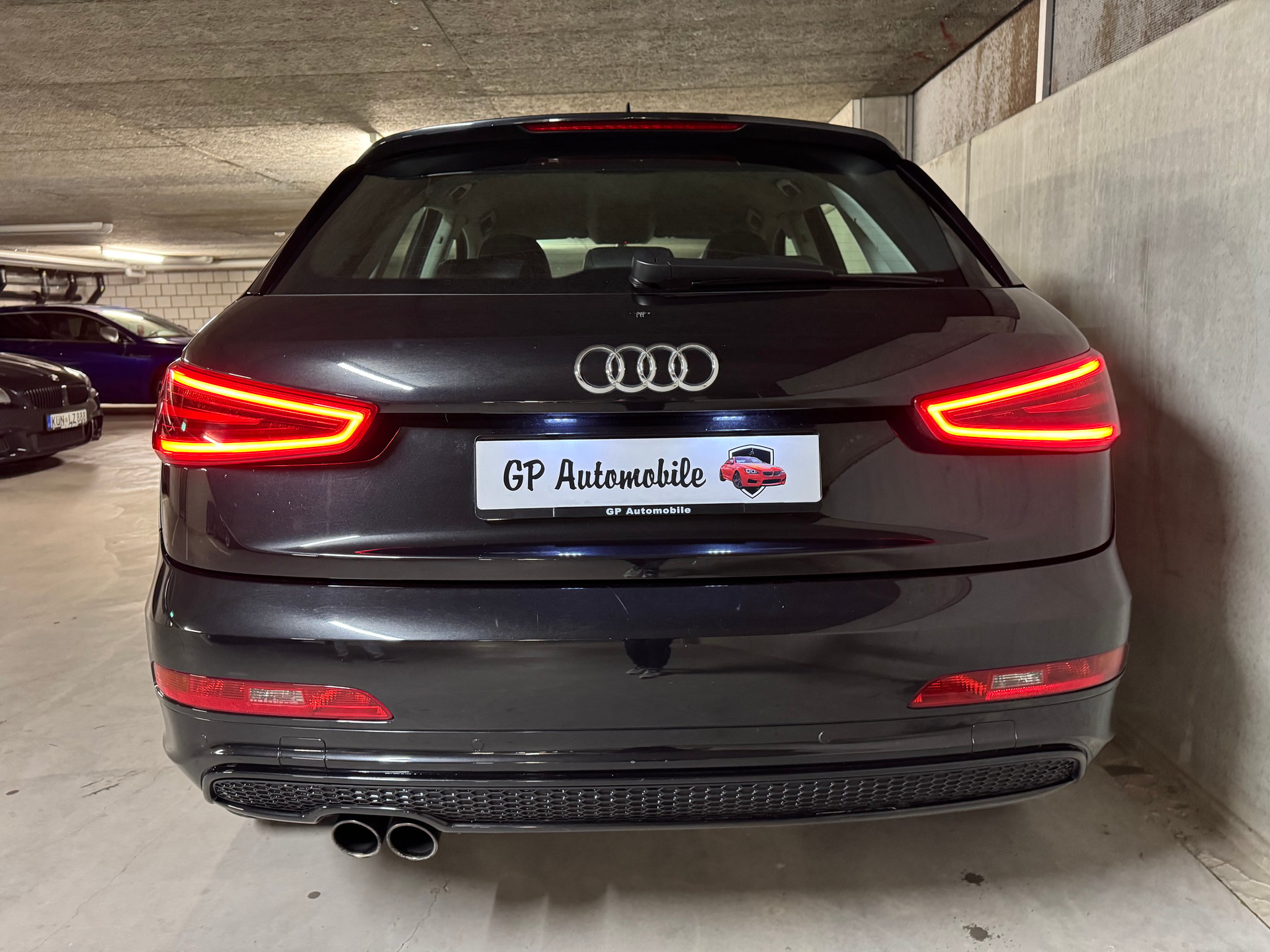 AUDI Q3 2.0 TFSI quattro S-tronic-image-17