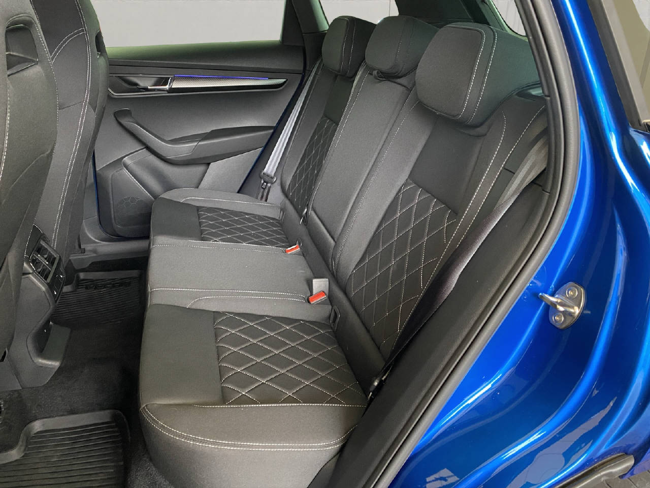 SKODA Karoq 1.5 TSI SportLine DSG-image-4