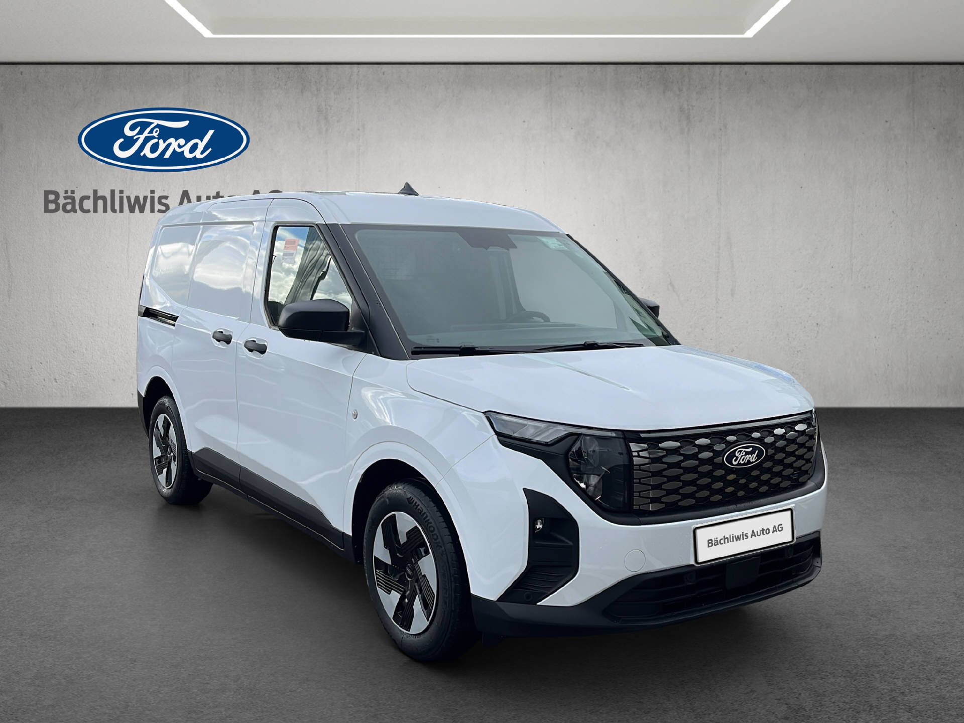 FORD E-Transit Courier Van Trend-image-6