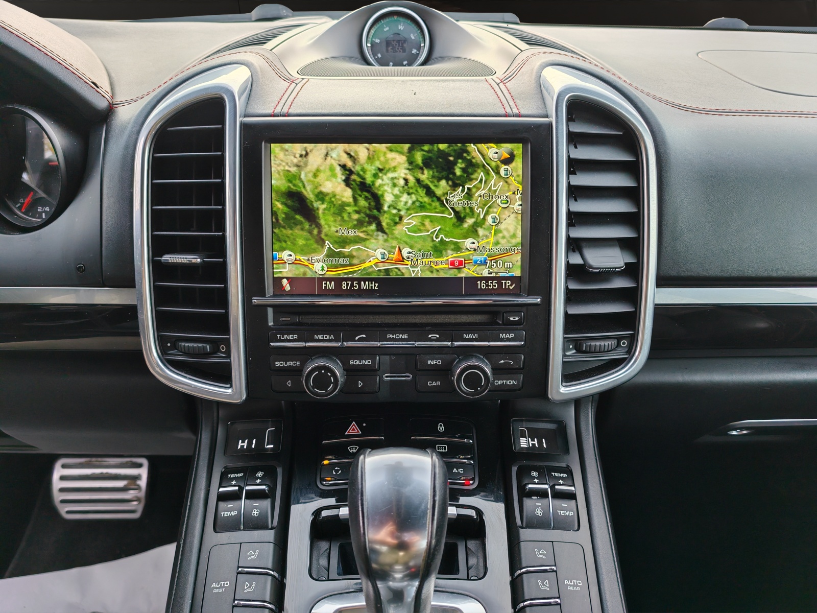 PORSCHE Cayenne GTS [Expertise du jour + Garantie 12 mois + Service & Immat. Offerts]-image-13