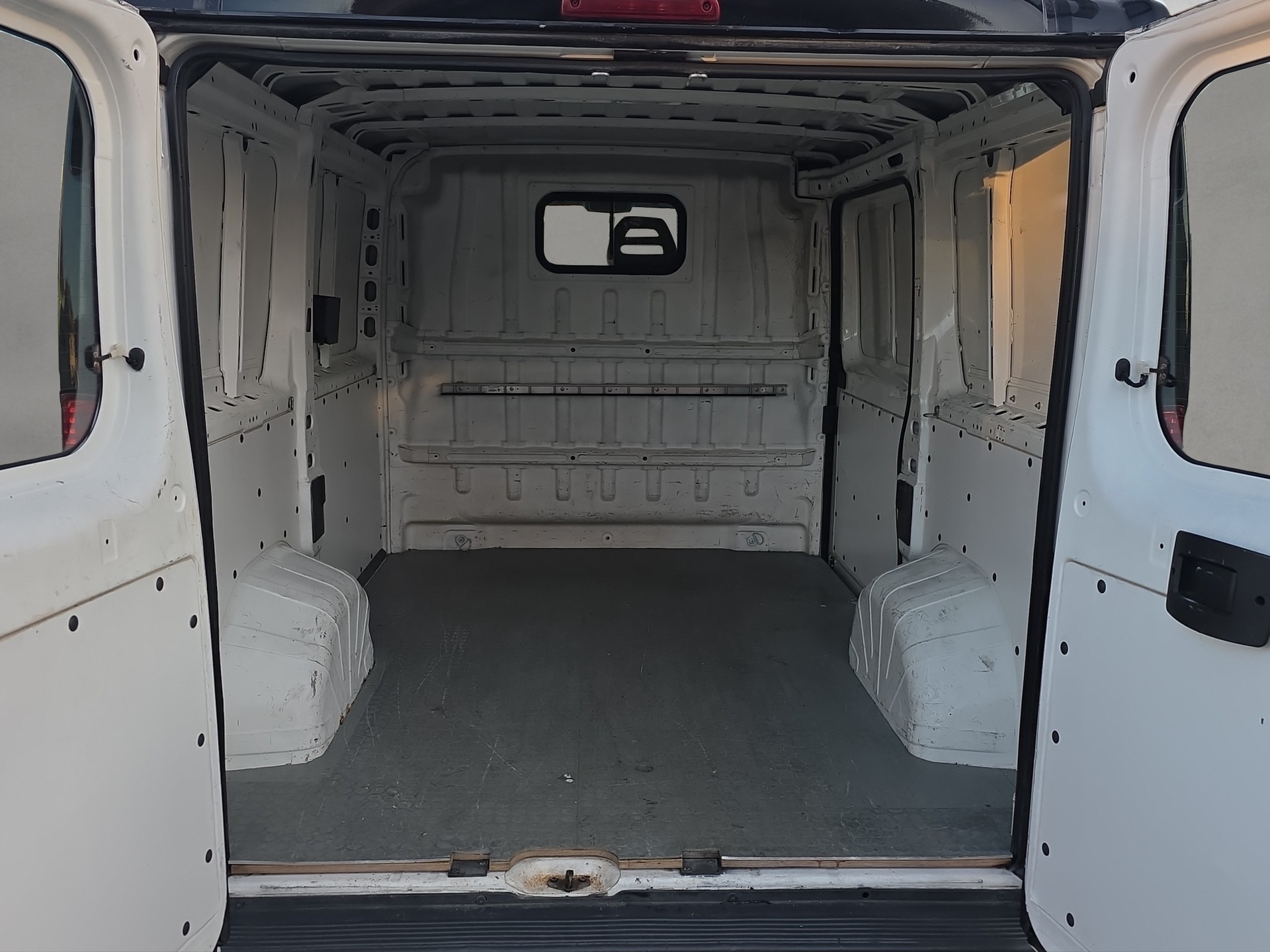 CITROEN Jumper 2.2 HDi 30 L1H1-image-12