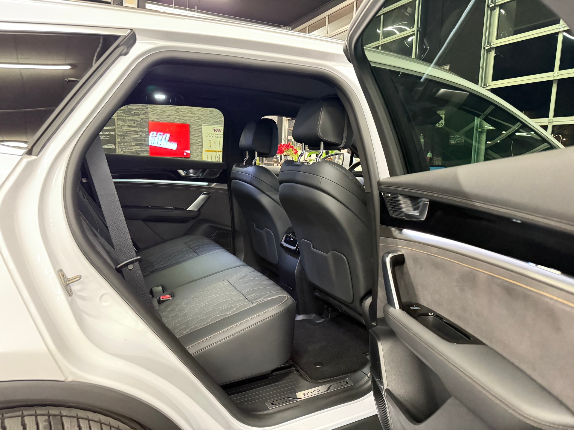 BYD TANG FLAGSHIP 7 Pl. 4x4-image-16