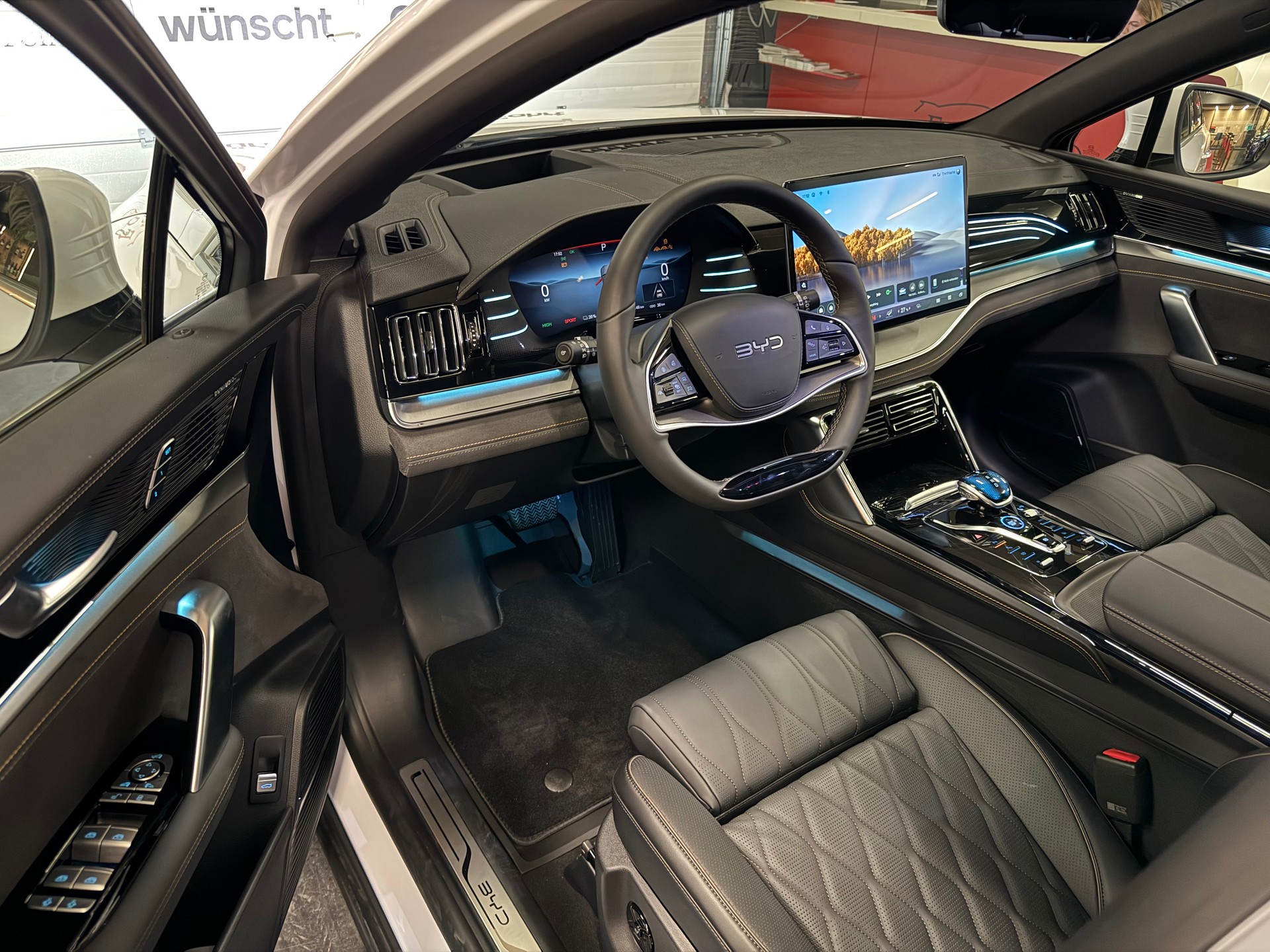 BYD TANG FLAGSHIP 7 Pl. 4x4-image-8