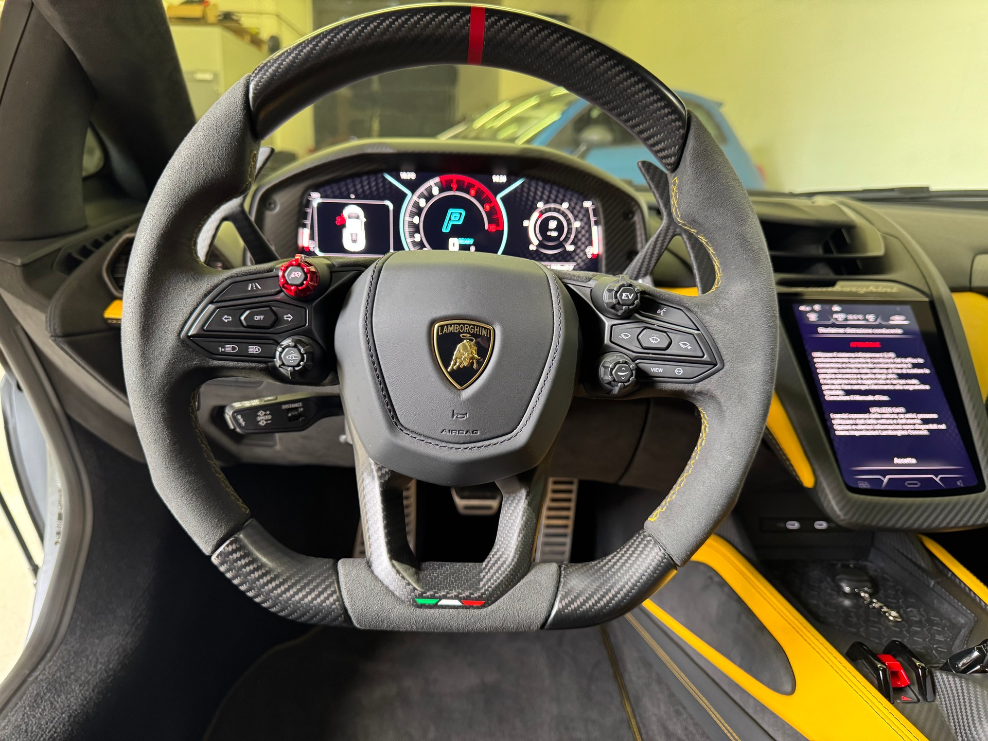 LAMBORGHINI Revuelto HPEV ## Auto CH 🇨🇭-image-12