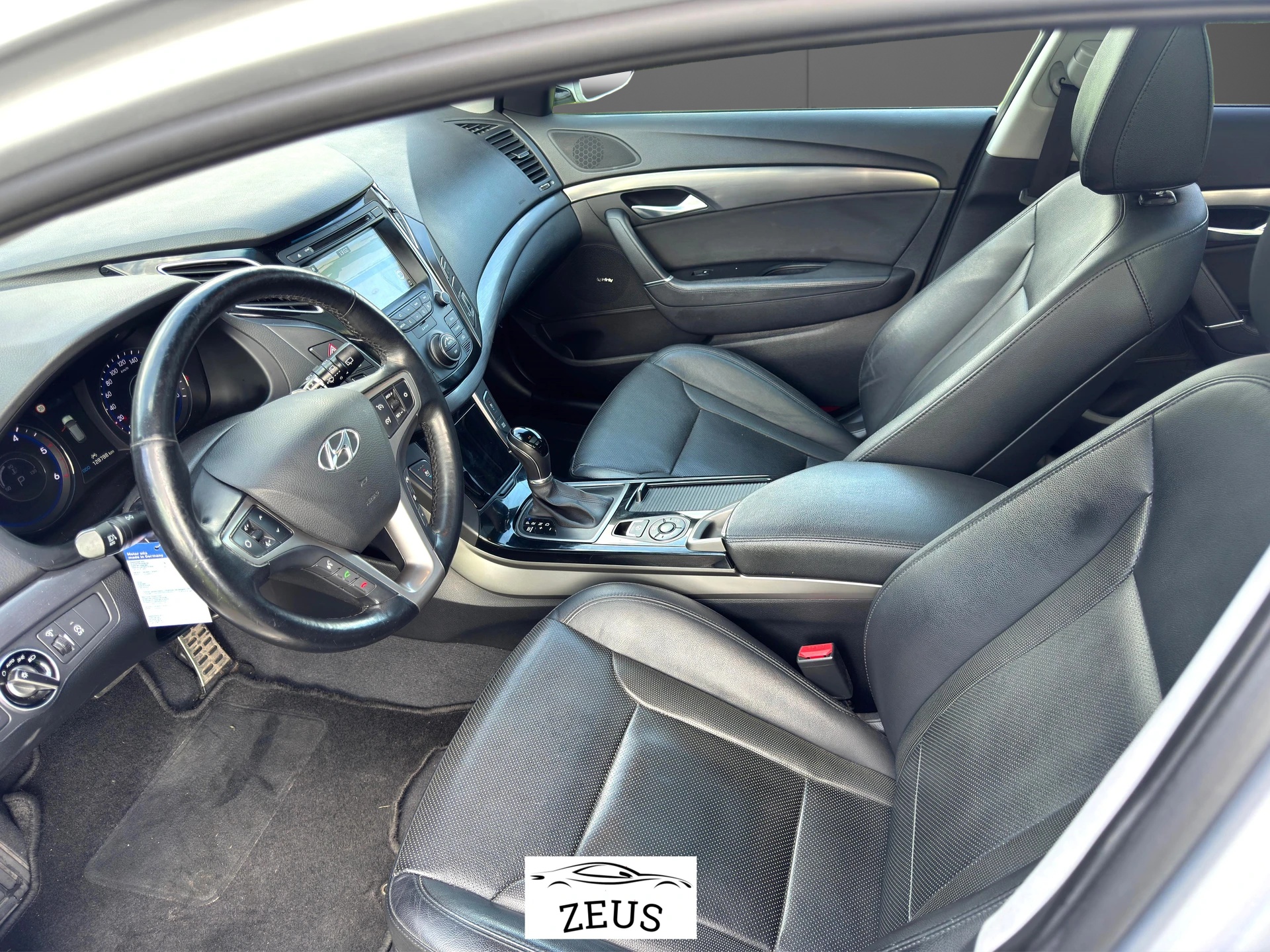 HYUNDAI i40 Wagon 1.7 CRDI Vertex Automatic-image-8
