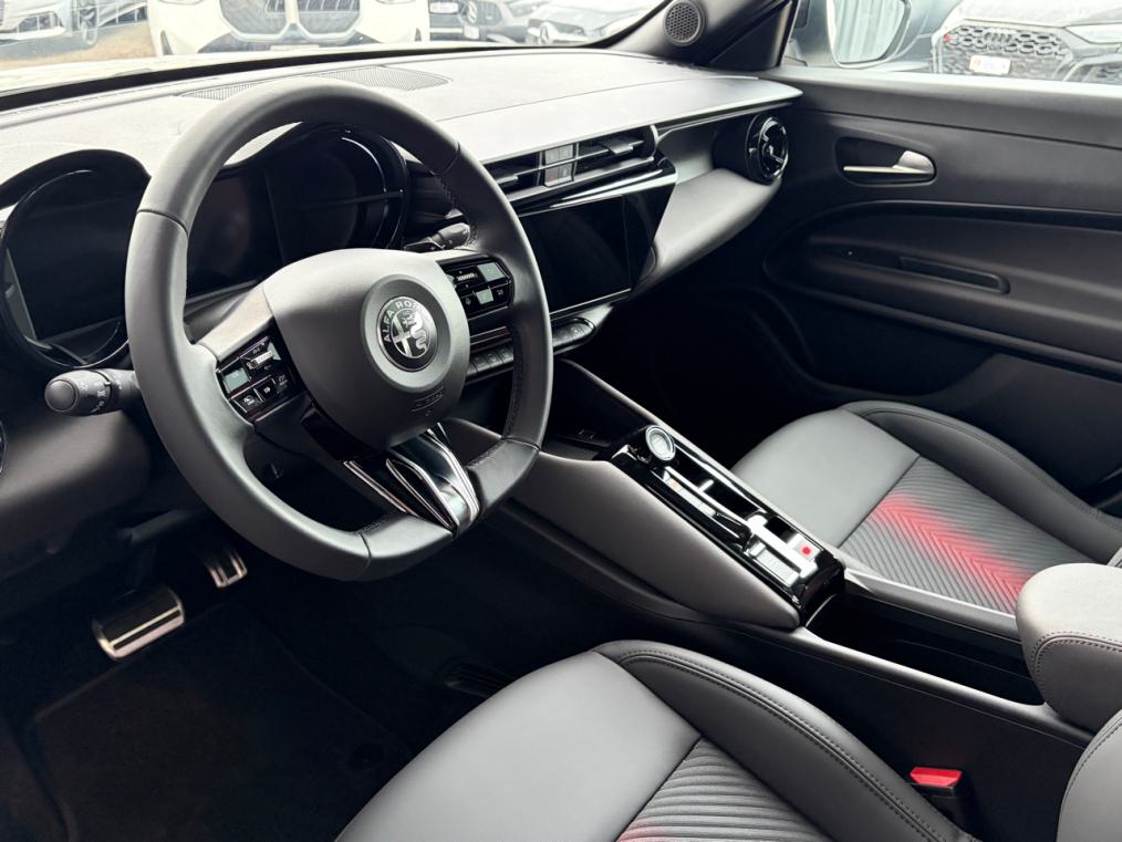 ALFA ROMEO Junior 1.2 48V Hybrid Q4 Pack Tech Sky-showroom-element-3