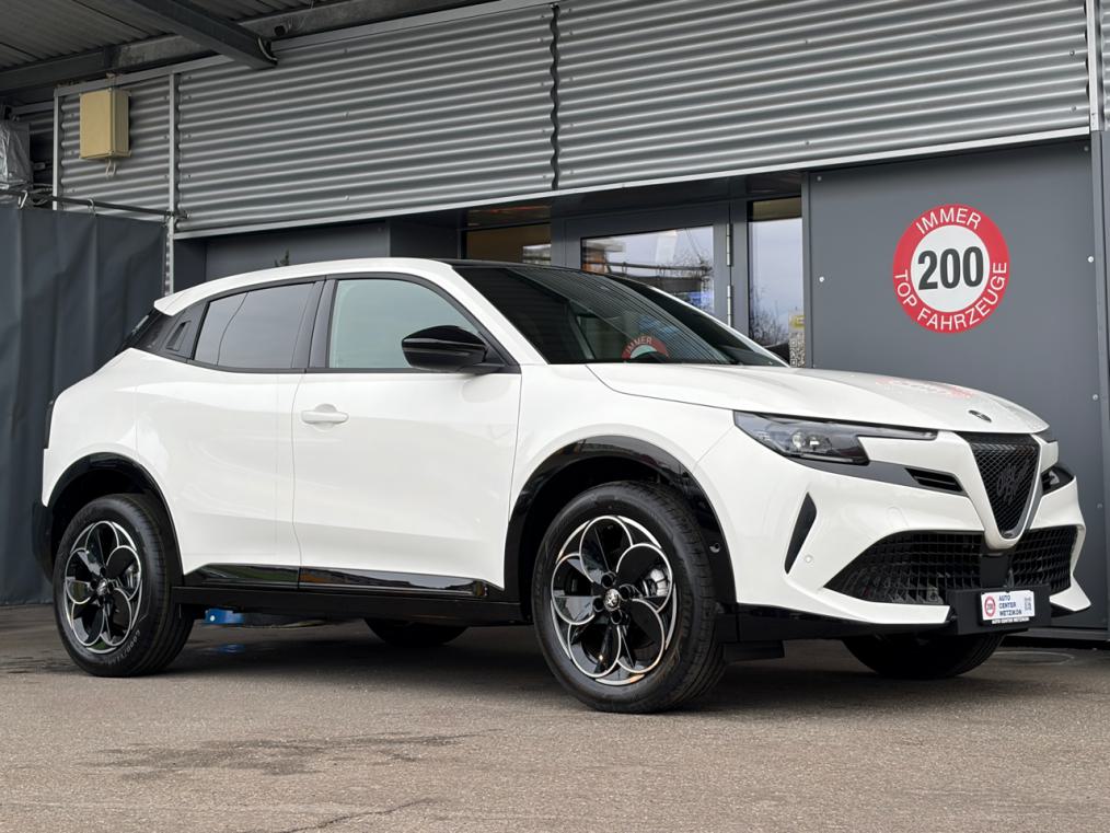 ALFA ROMEO Junior 1.2 48V Hybrid Q4 Pack Tech Sky-showroom-element-1