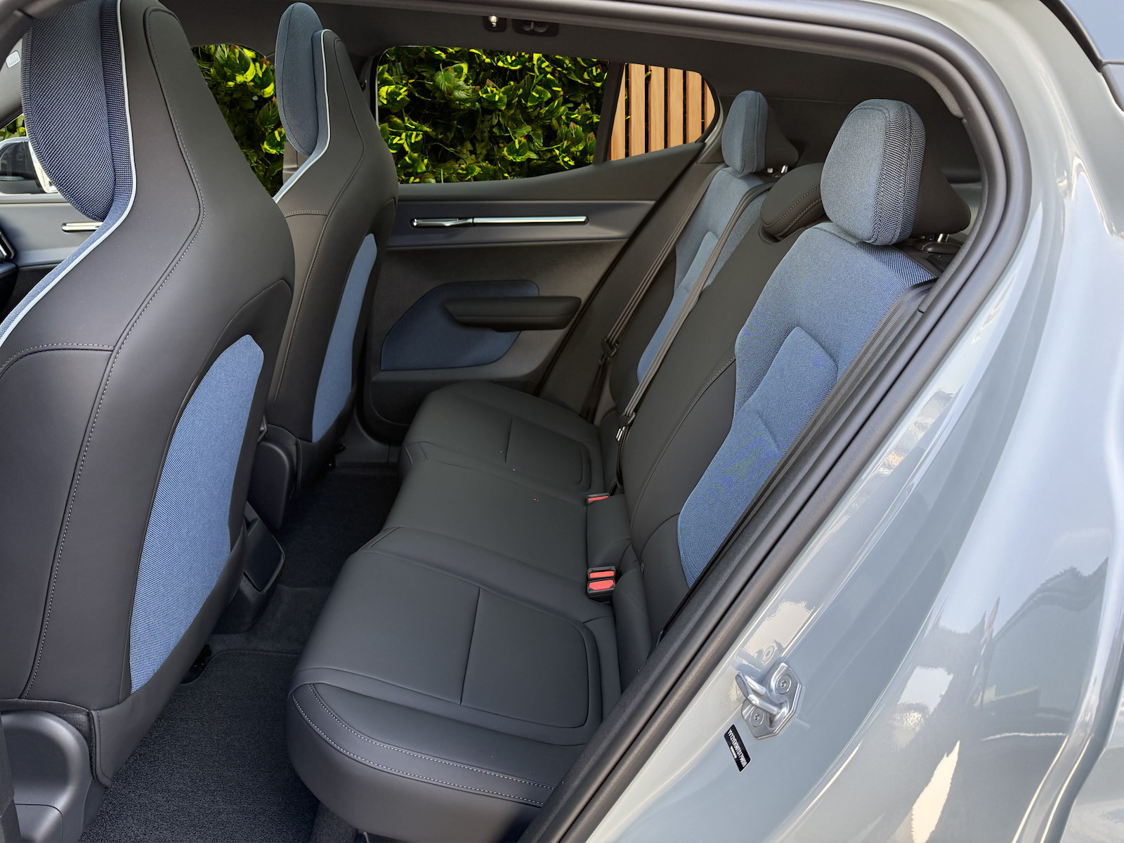 VOLVO EX 30 CC E60 Twin Performance AWD-image-14