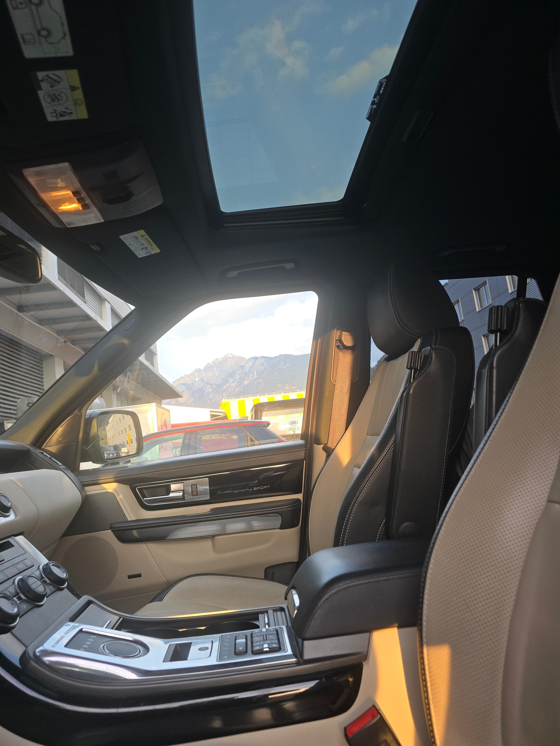 LAND ROVER Range Rover Sport 3.0 TDV6 Autobiography Automatic-image-3