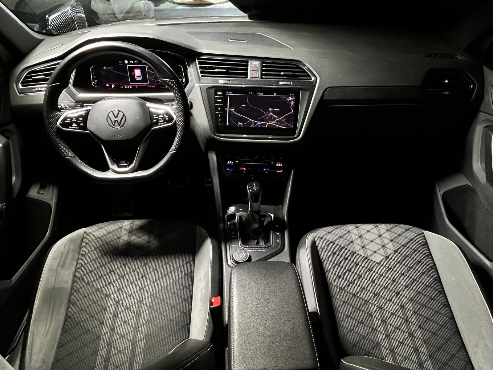 VW Tiguan 2.0 TDI SCR R-Line DSG CH FAHRZEUG-image-11
