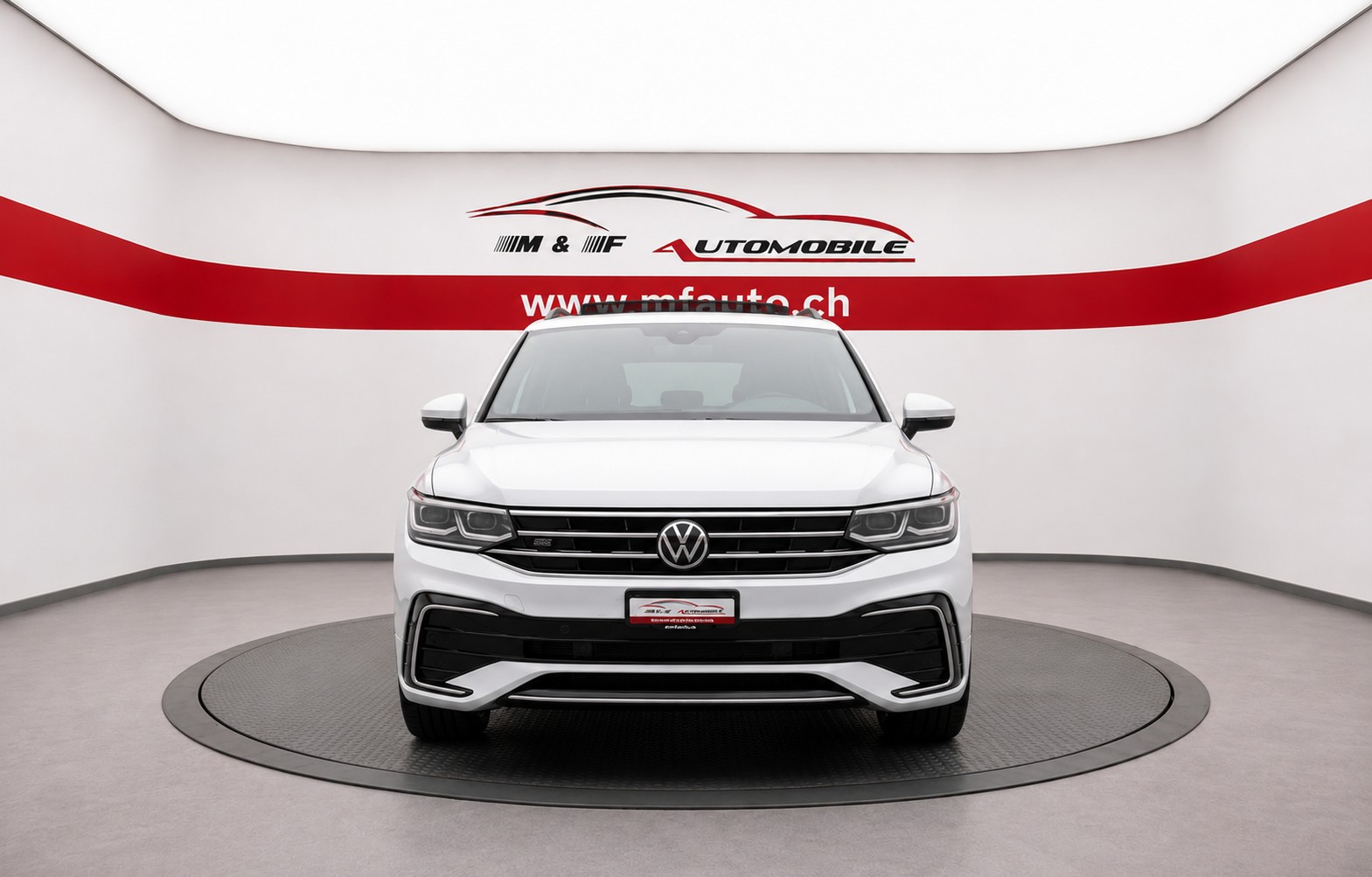 VW Tiguan 2.0 TDI SCR R-Line DSG CH FAHRZEUG-image-5