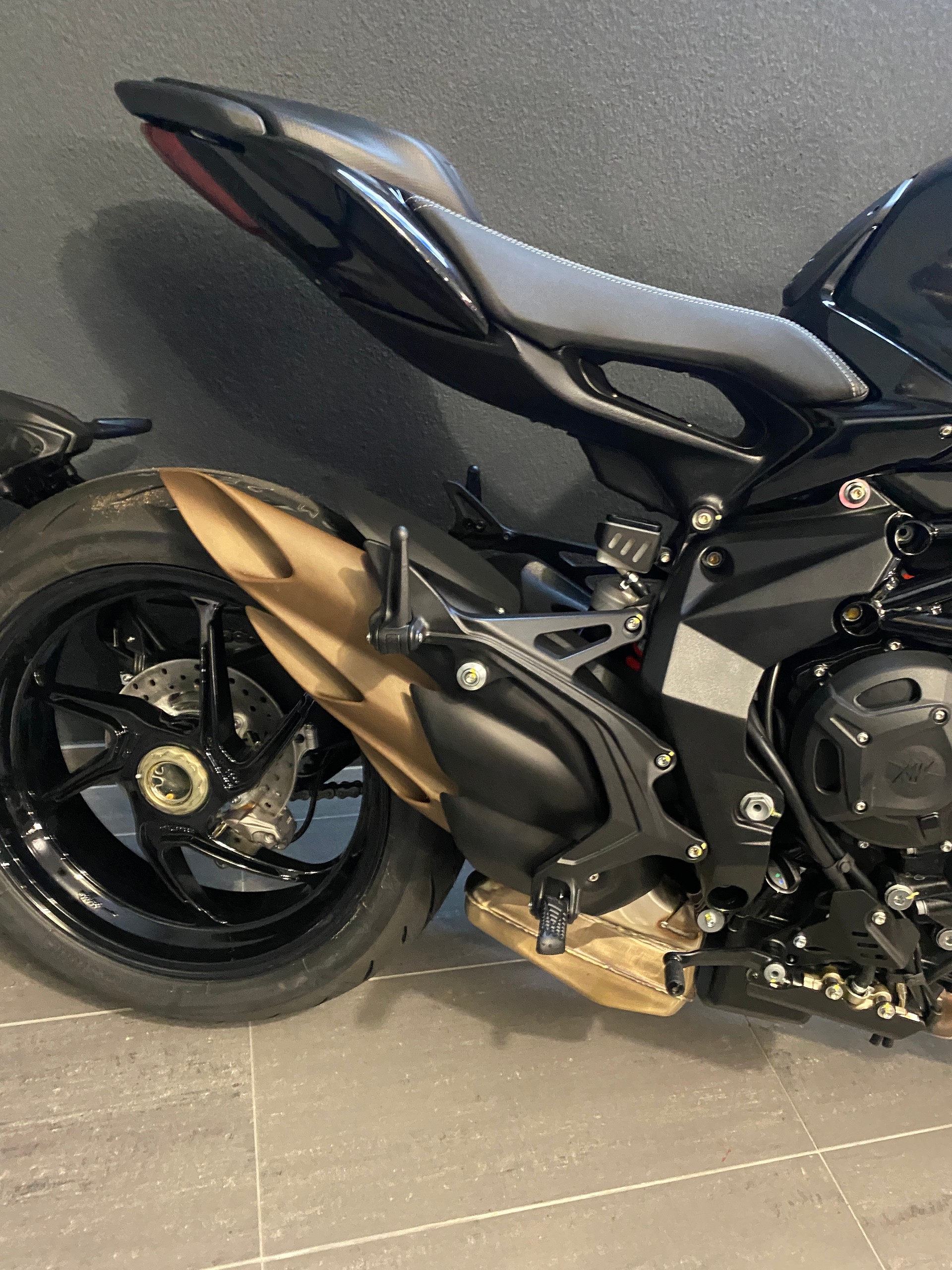 MV AGUSTA Brutale 800 R 35kW-image-5