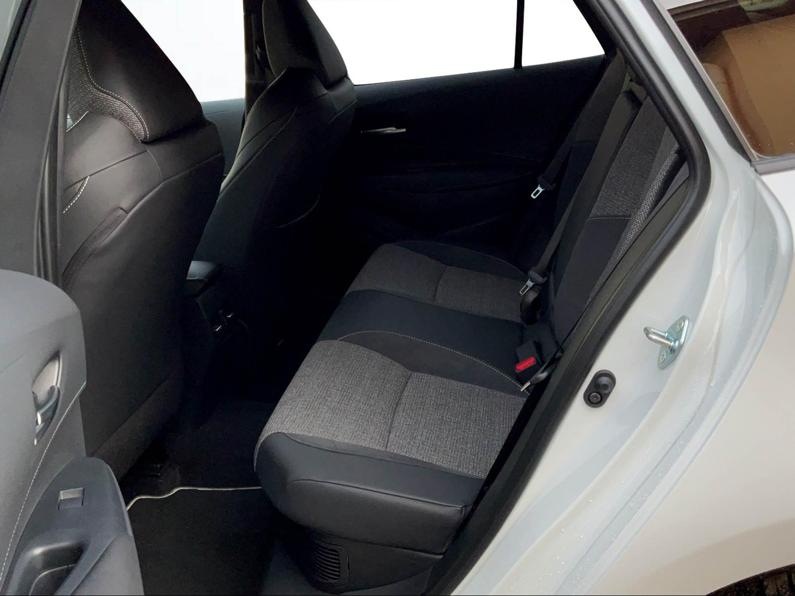 TOYOTA Corolla Touring Sports 2.0 HSD Swiss Edition-image-12