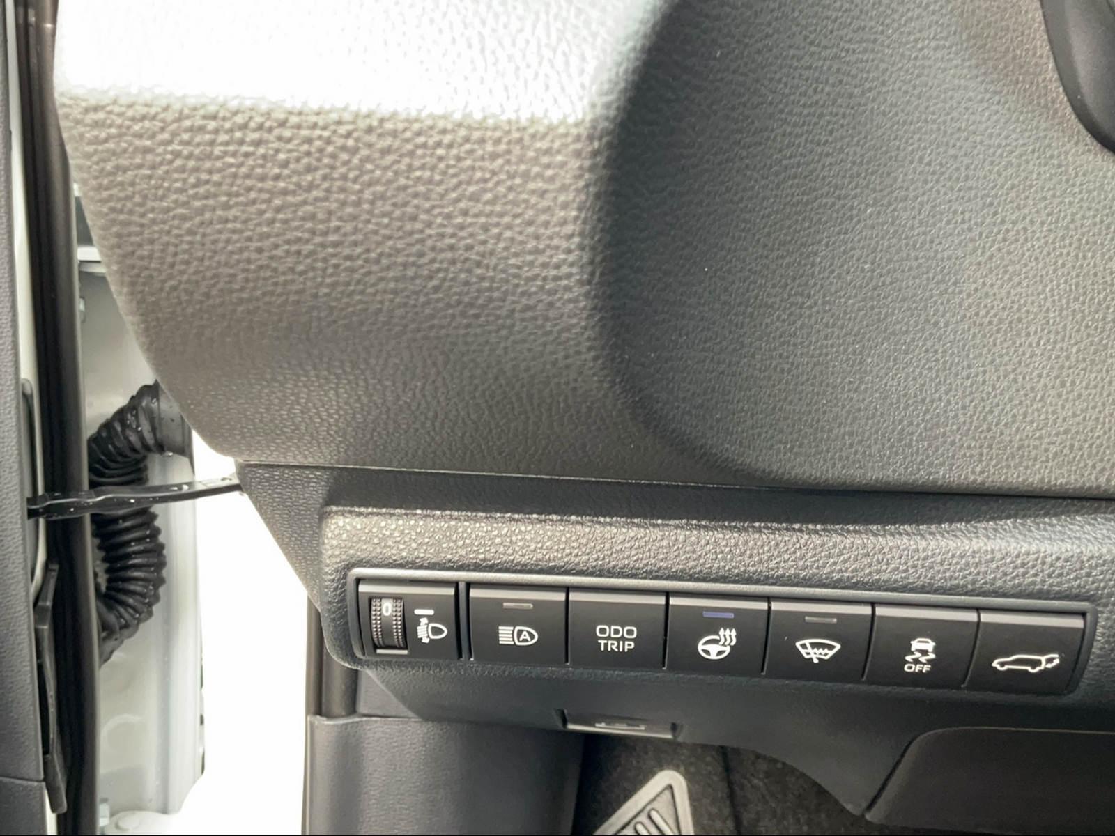TOYOTA Corolla Touring Sports 2.0 HSD Swiss Edition-image-13