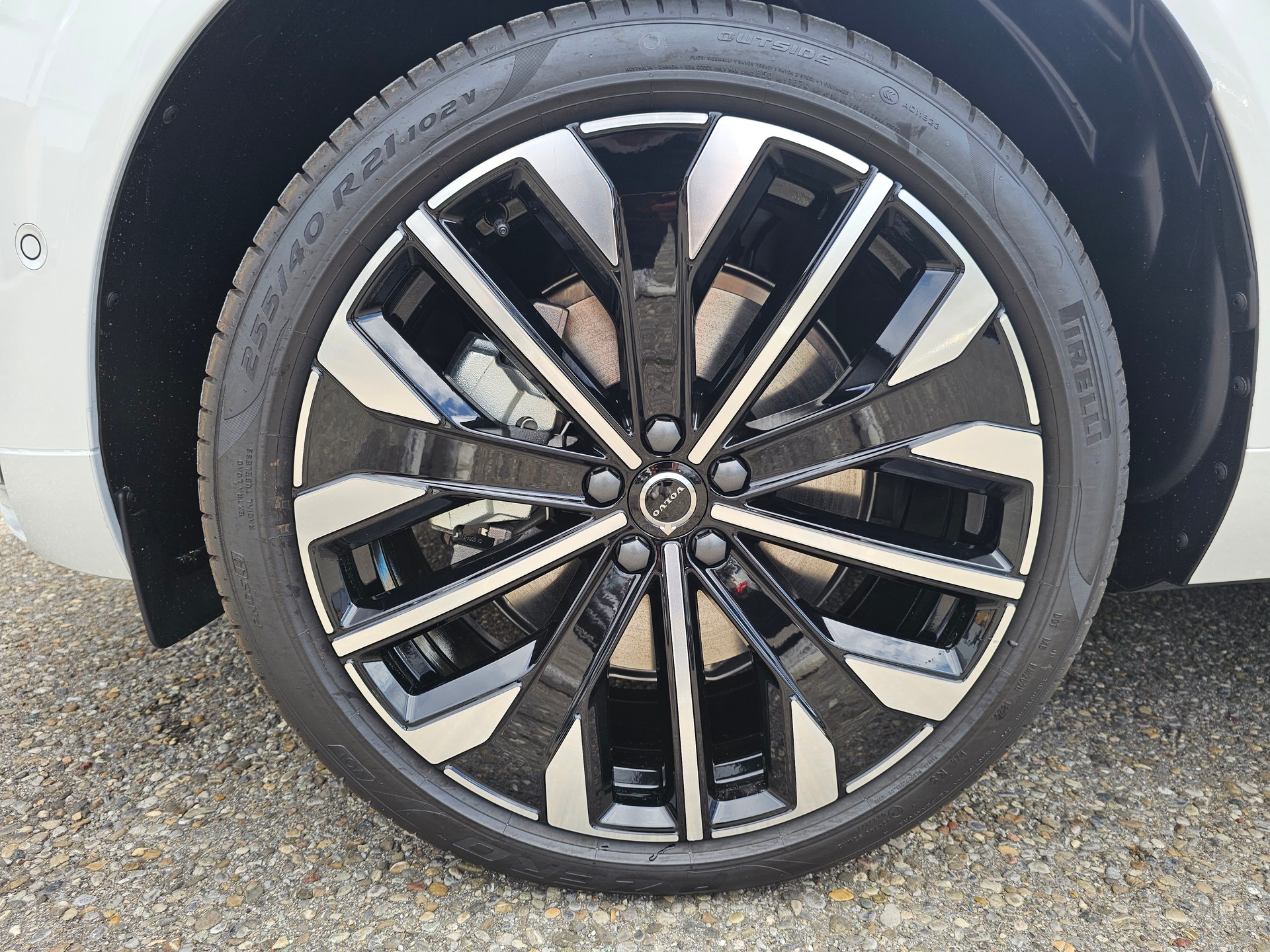 VOLVO XC60 2.0 T6 TE Ultra Bright eAWD-image-5