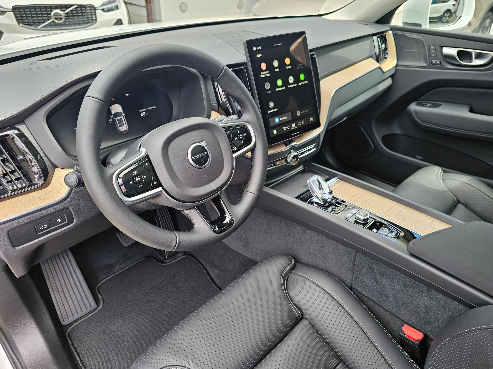 VOLVO XC60 2.0 T6 TE Ultra Bright eAWD-image-8