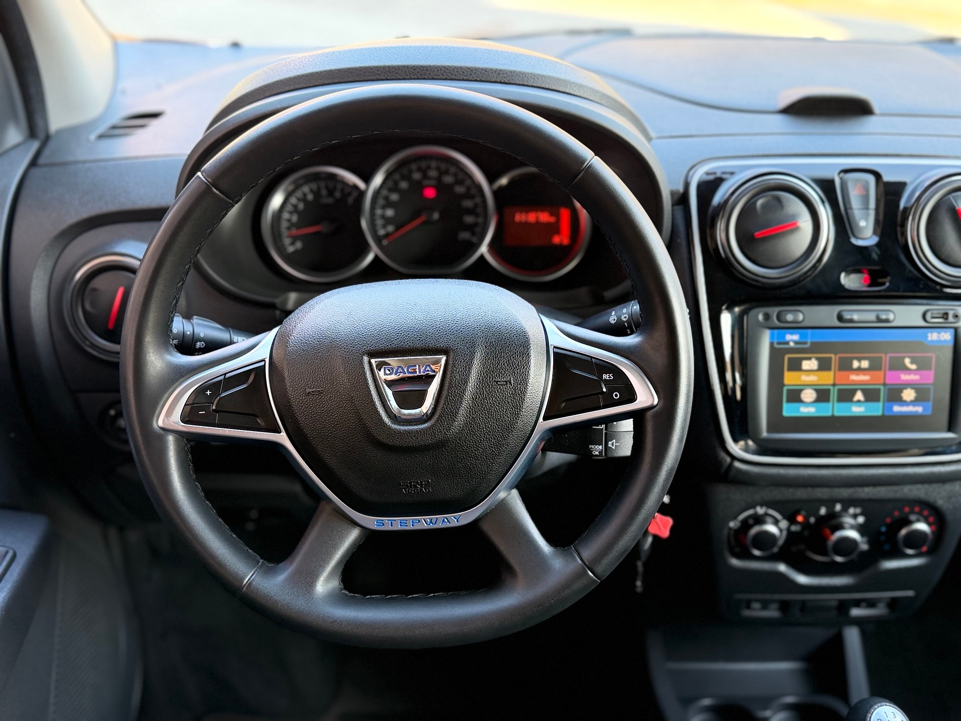 DACIA Lodgy 1.5dCi Stepway 7PL-image-10