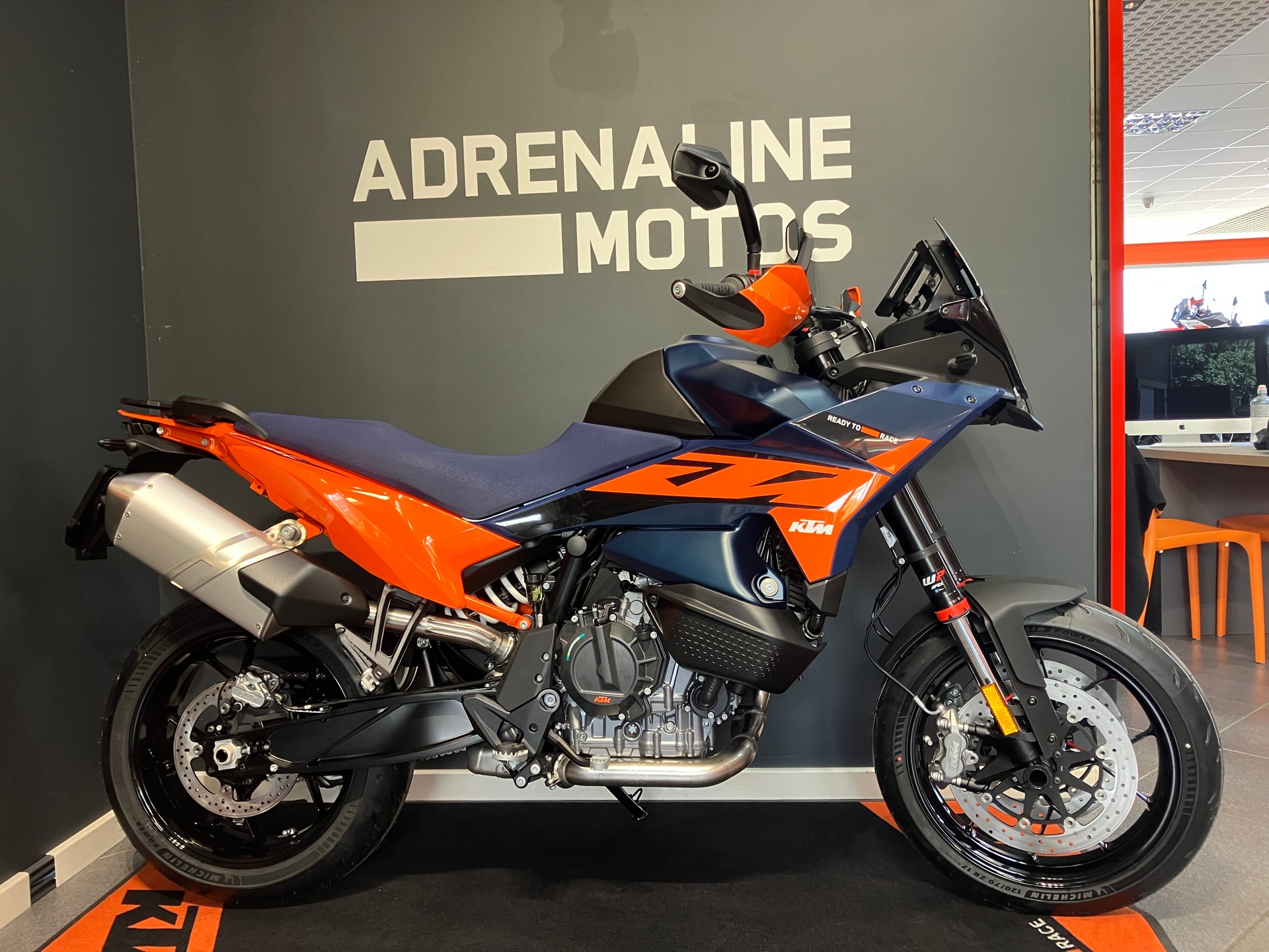 KTM 890 SMT-image-0
