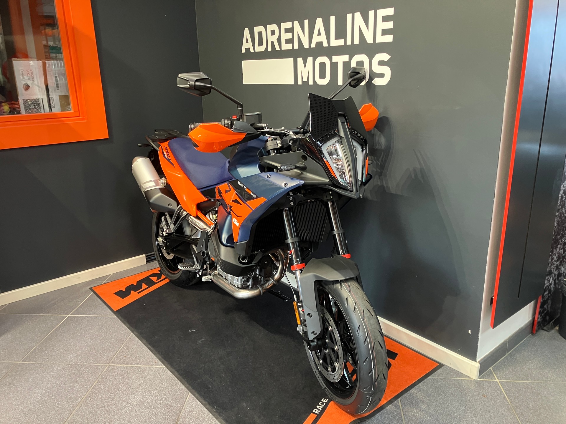 KTM 890 SMT-image-2