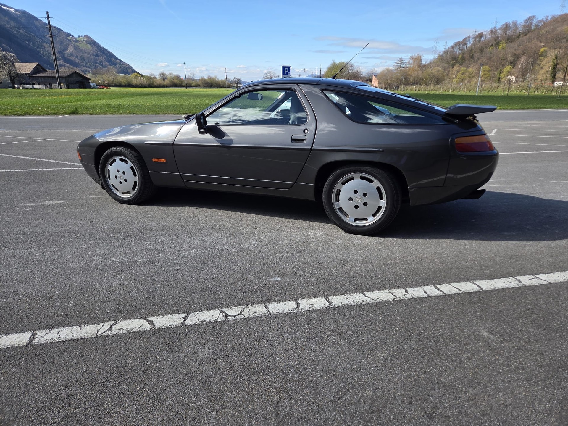 PORSCHE 928 S4 | Veteran | frisch ab MFK | viel investiert-image-3