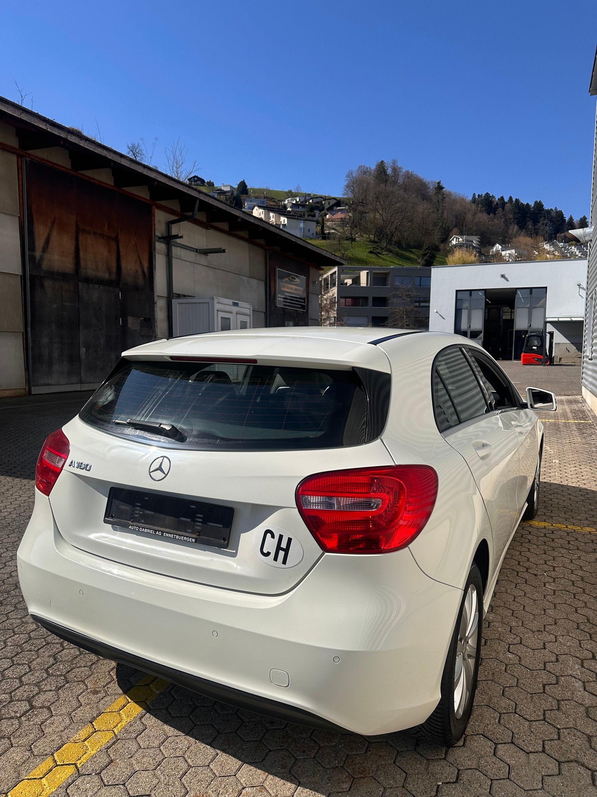 MERCEDES-BENZ A 180 AMG Line-image-5