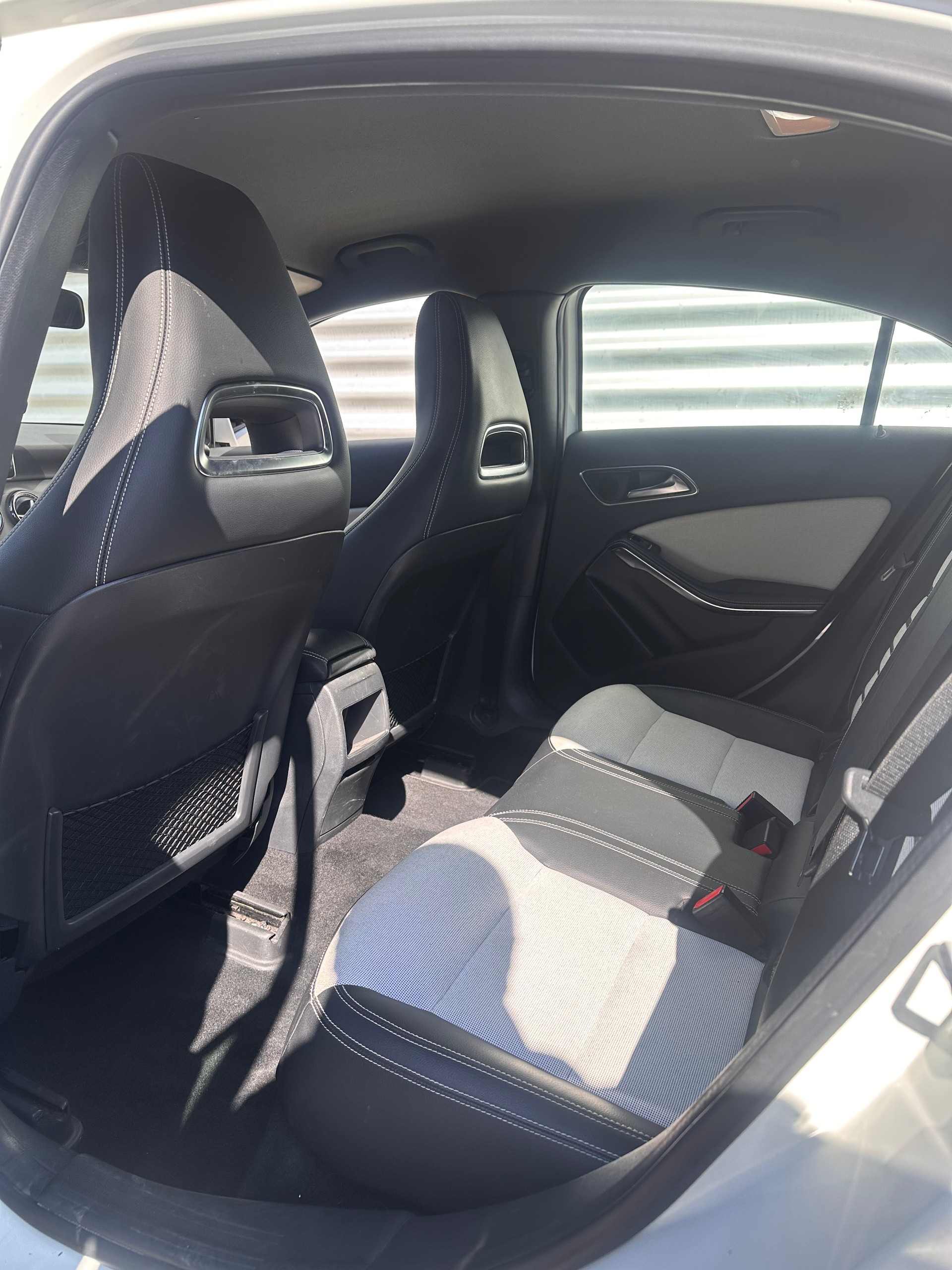 MERCEDES-BENZ A 180 AMG Line-image-9