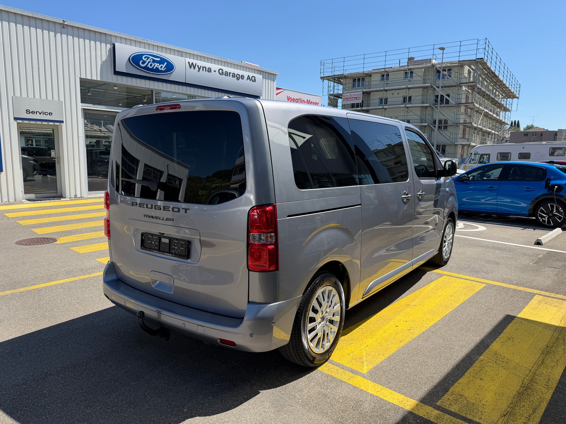 PEUGEOT Traveller 2.0 BlueHDi Business Standard EAT8-image-3
