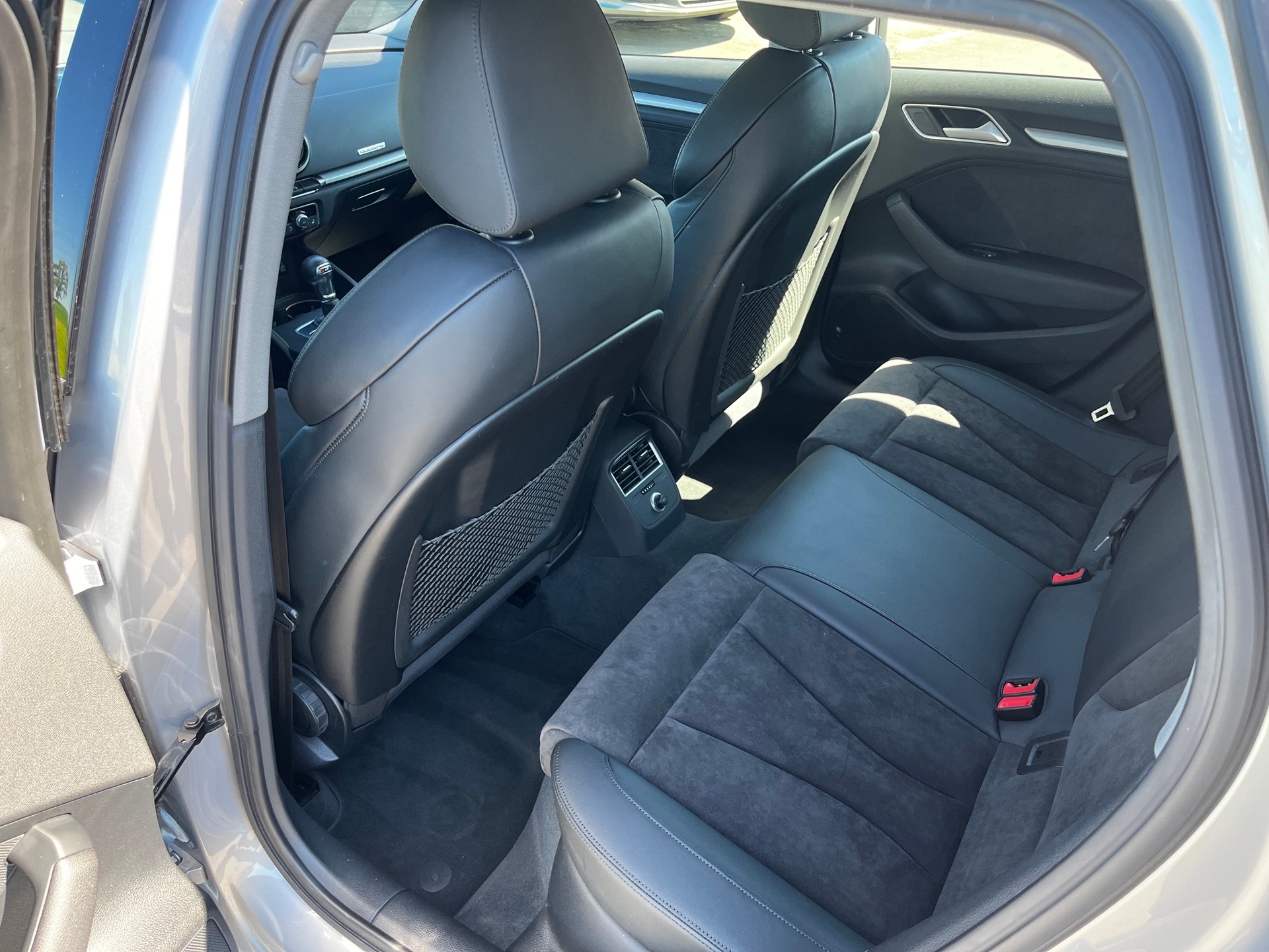 AUDI A3 Sportback 2.0 TFSI quattro S-tronic-image-10