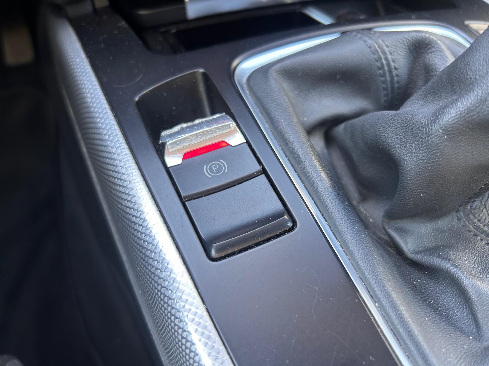 AUDI A5 Coupé 1.8 TFSI-image-22