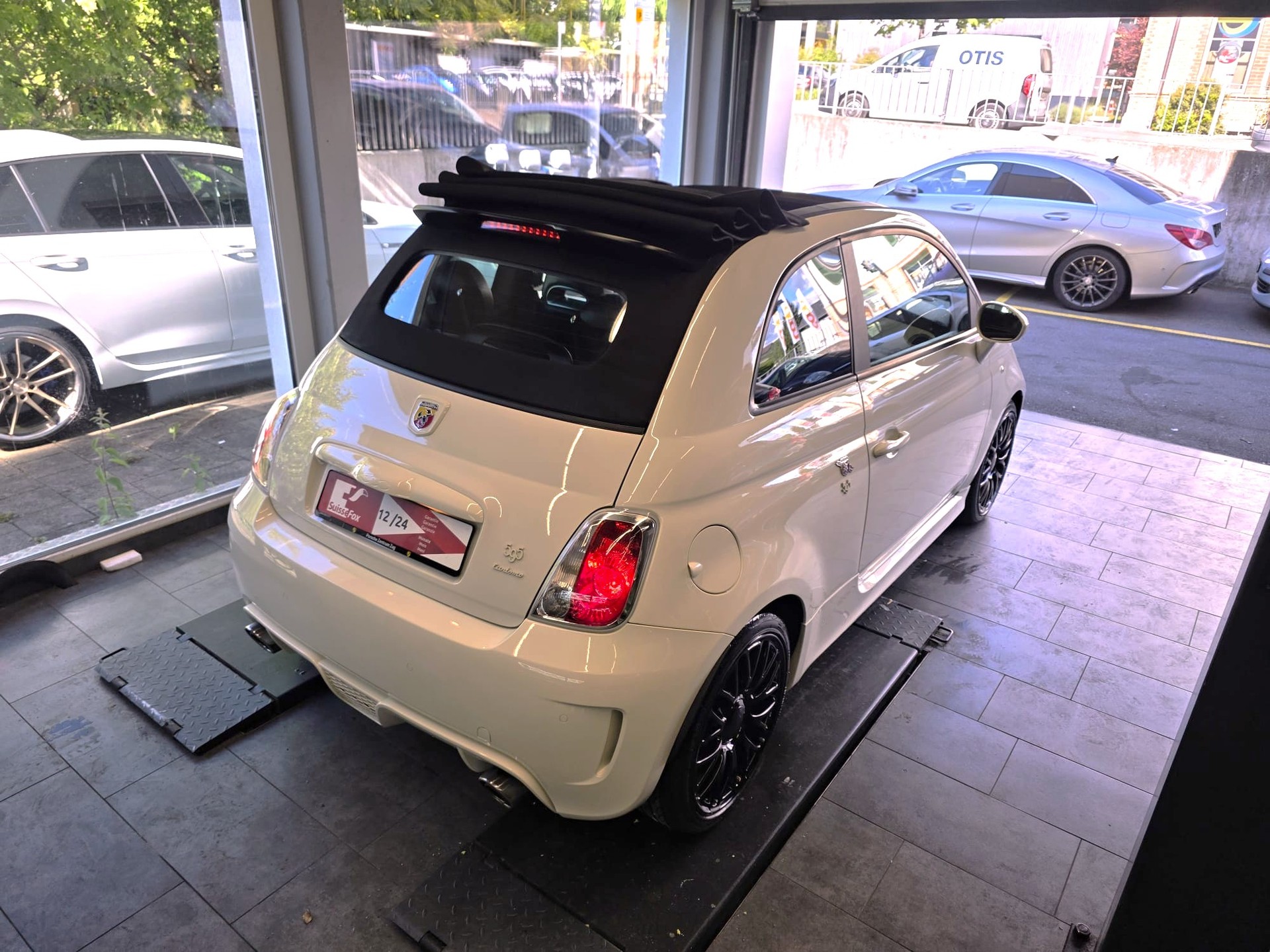 FIAT 595 1.4 16V Turbo Abarth Turismo-image-9
