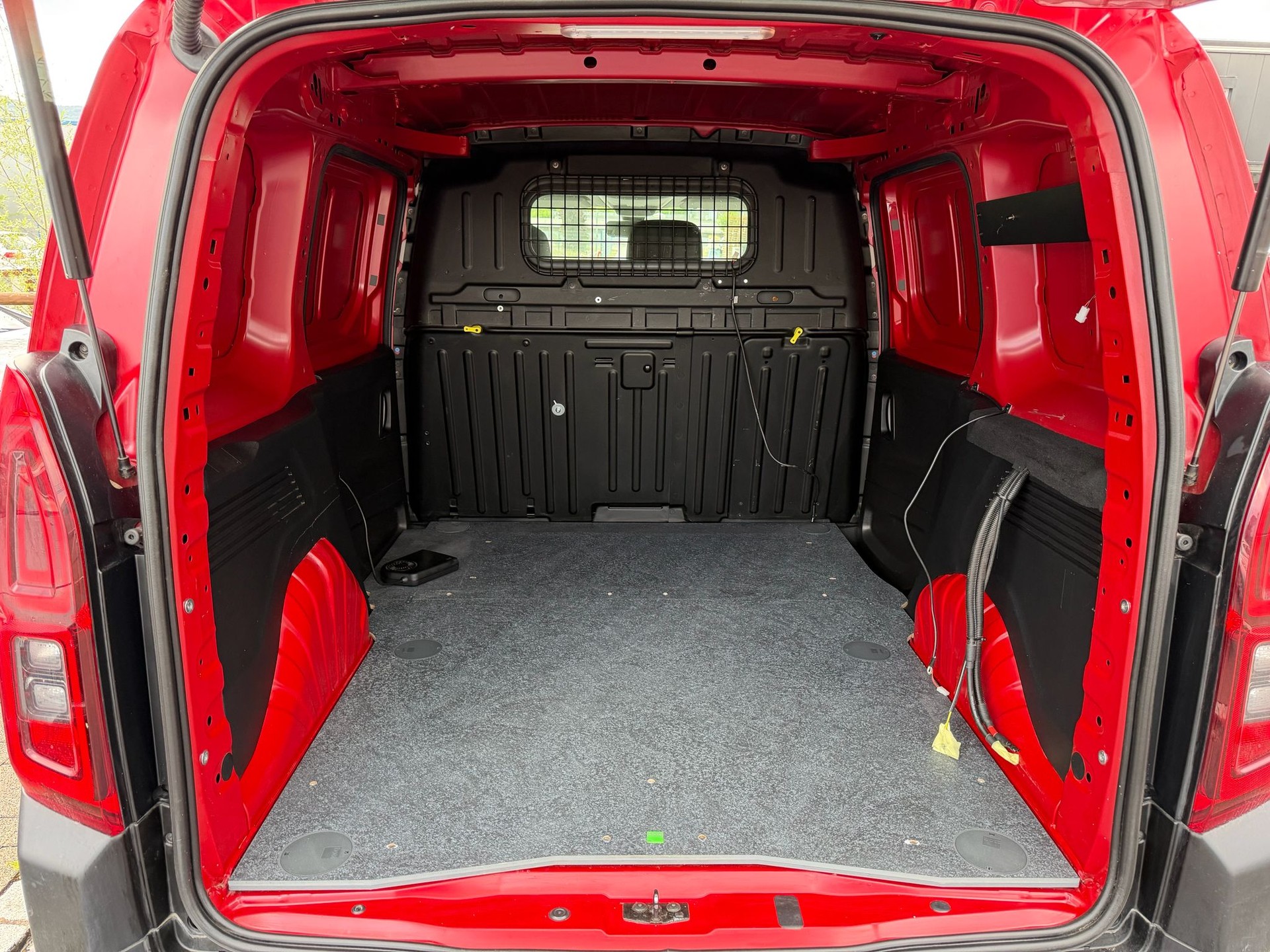 CITROEN Berlingo DANGEL Van 1.5 Blue HDi 130 s/s Club 650kg 4x4-image-23
