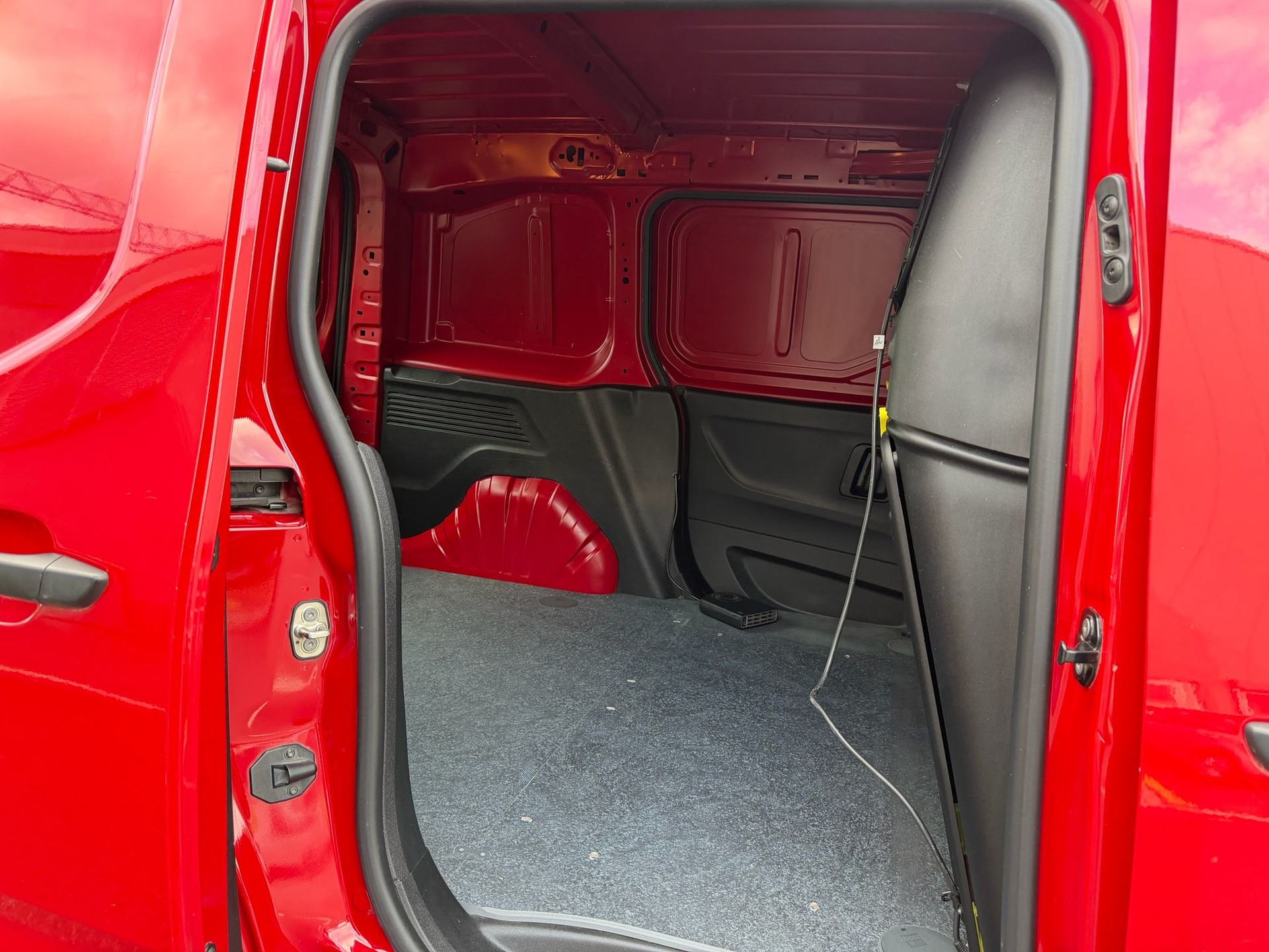 CITROEN Berlingo DANGEL Van 1.5 Blue HDi 130 s/s Club 650kg 4x4-image-21