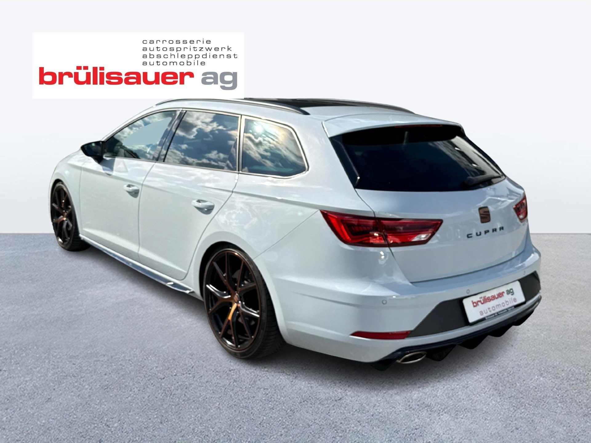 SEAT Leon ST 2.0 TSI 300 Cupra 4Drive DSG-showroom-element-2