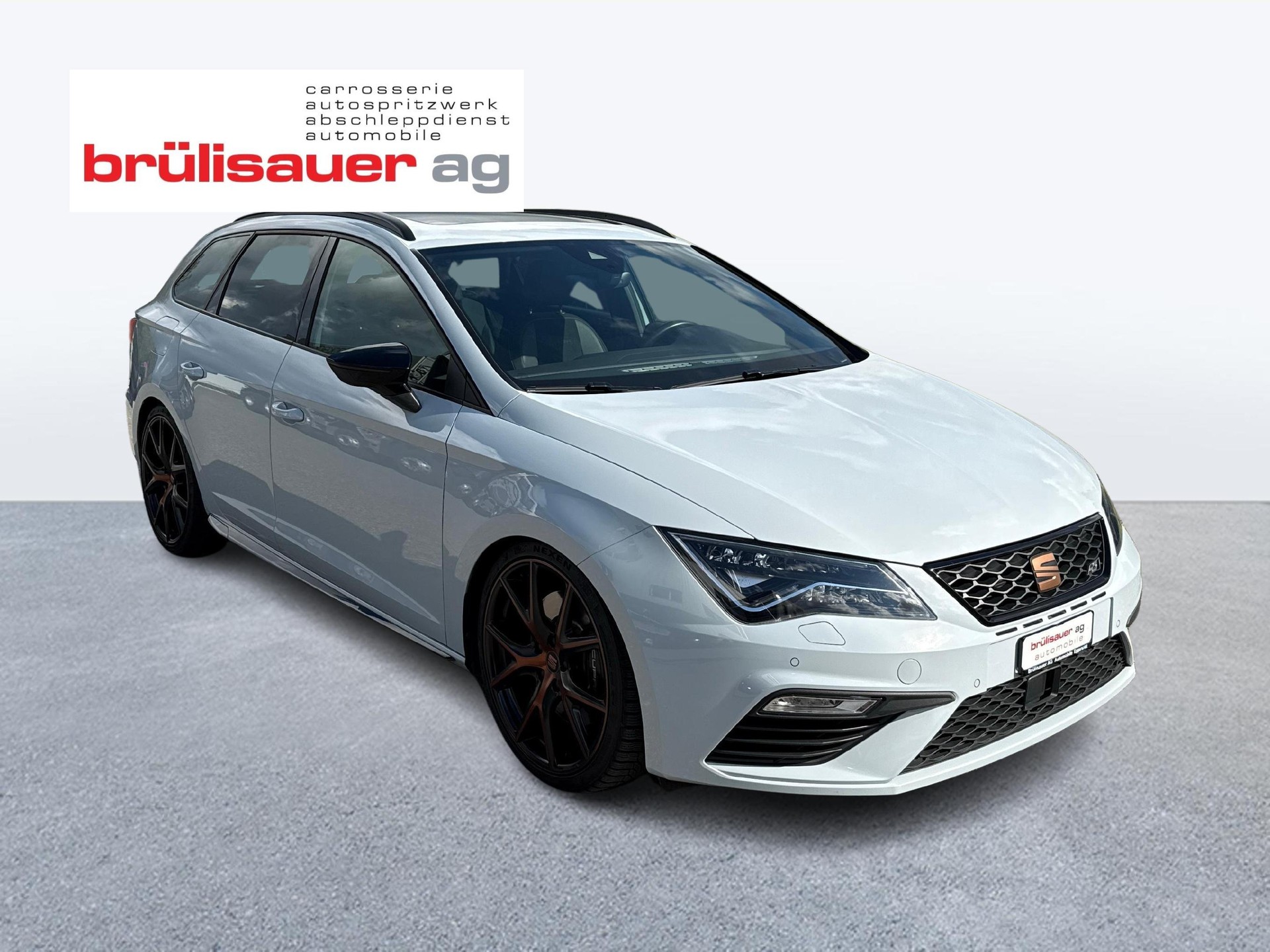 SEAT Leon ST 2.0 TSI 300 Cupra 4Drive DSG-image-6