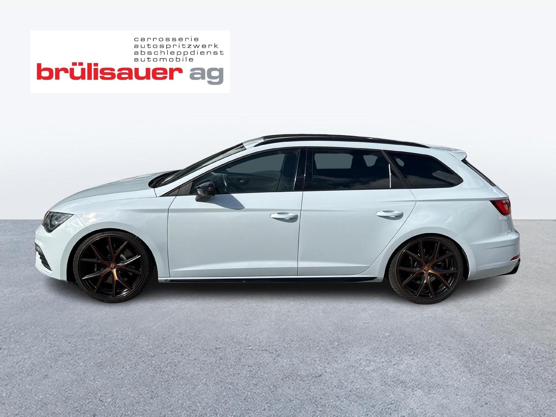 SEAT Leon ST 2.0 TSI 300 Cupra 4Drive DSG-showroom-element-1