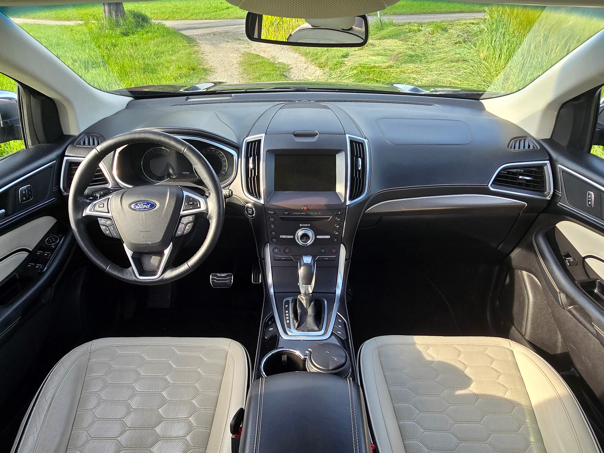 FORD 2.0 TDCi 210 Vignale inkl. AhK-image-3