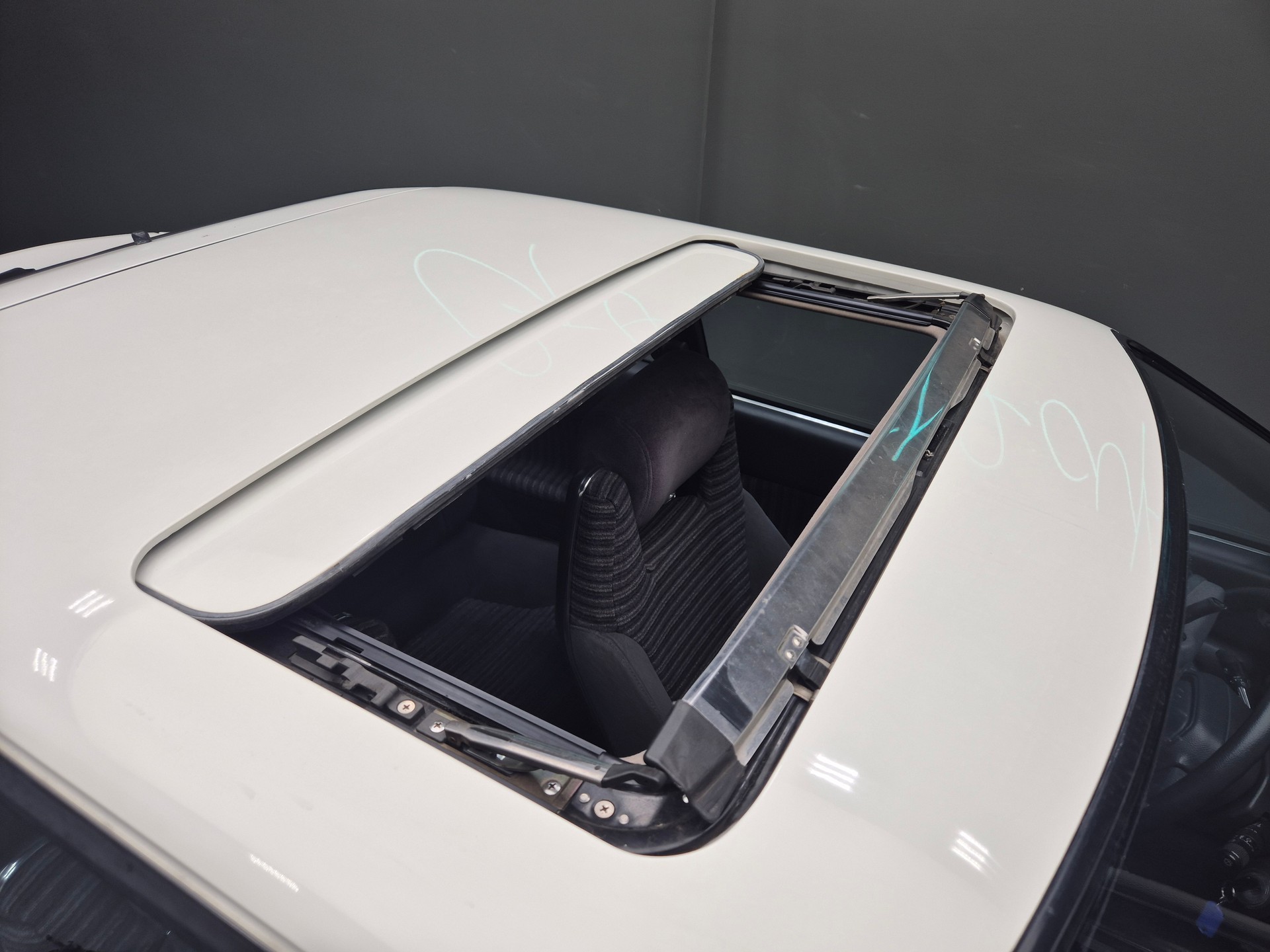 TOYOTA Celica 2000 GT Liftback-image-8