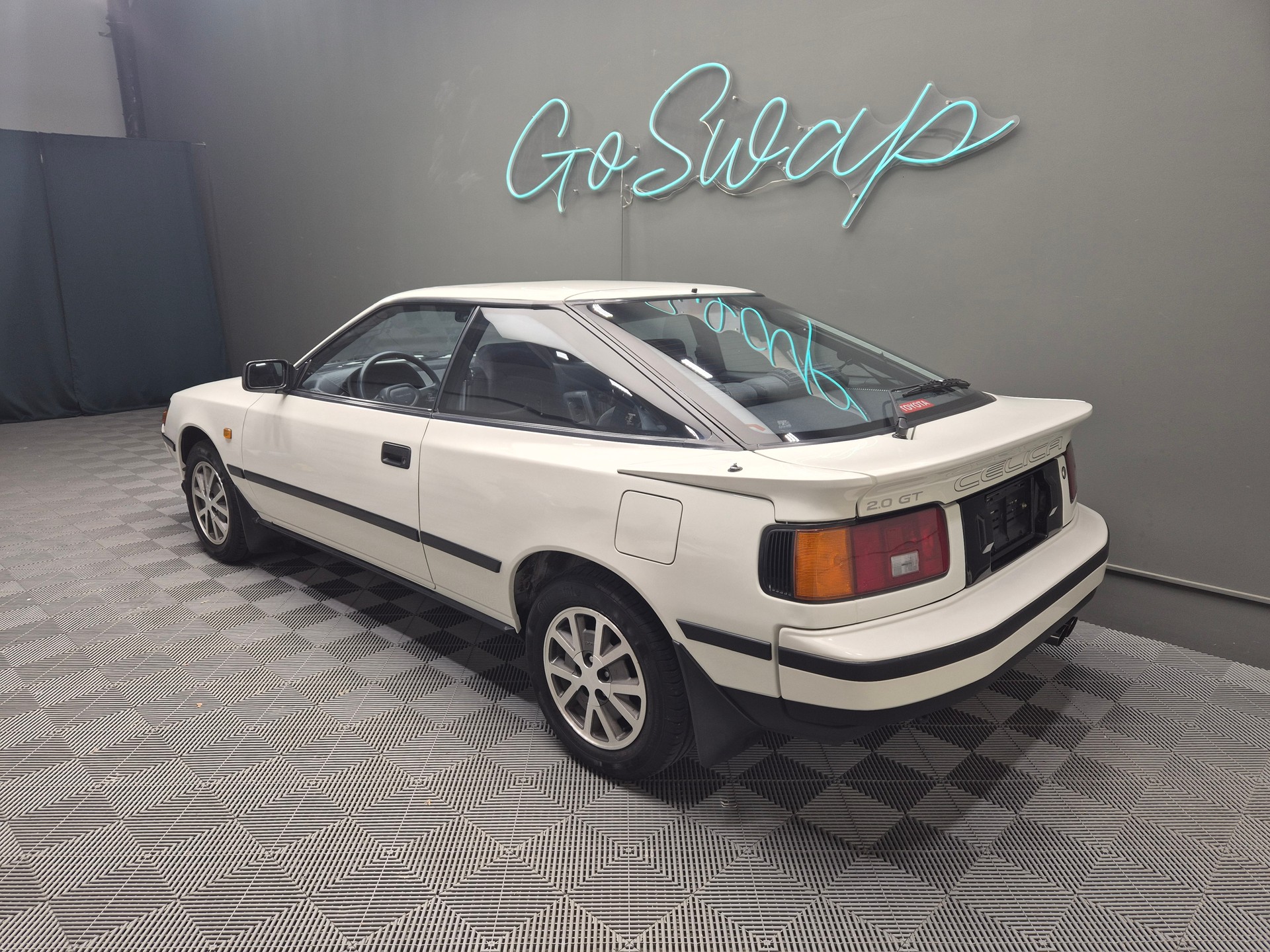 TOYOTA Celica 2000 GT Liftback-image-6