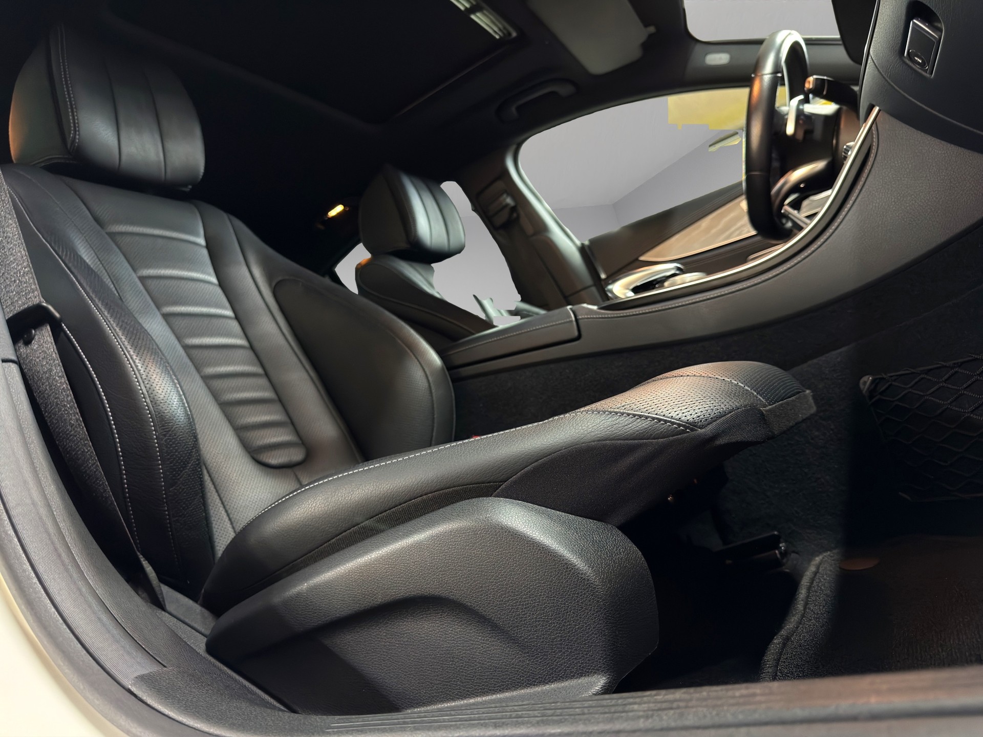 MERCEDES-BENZ CLS 350 d AMG Line 4Matic 9G-Tronic-image-14