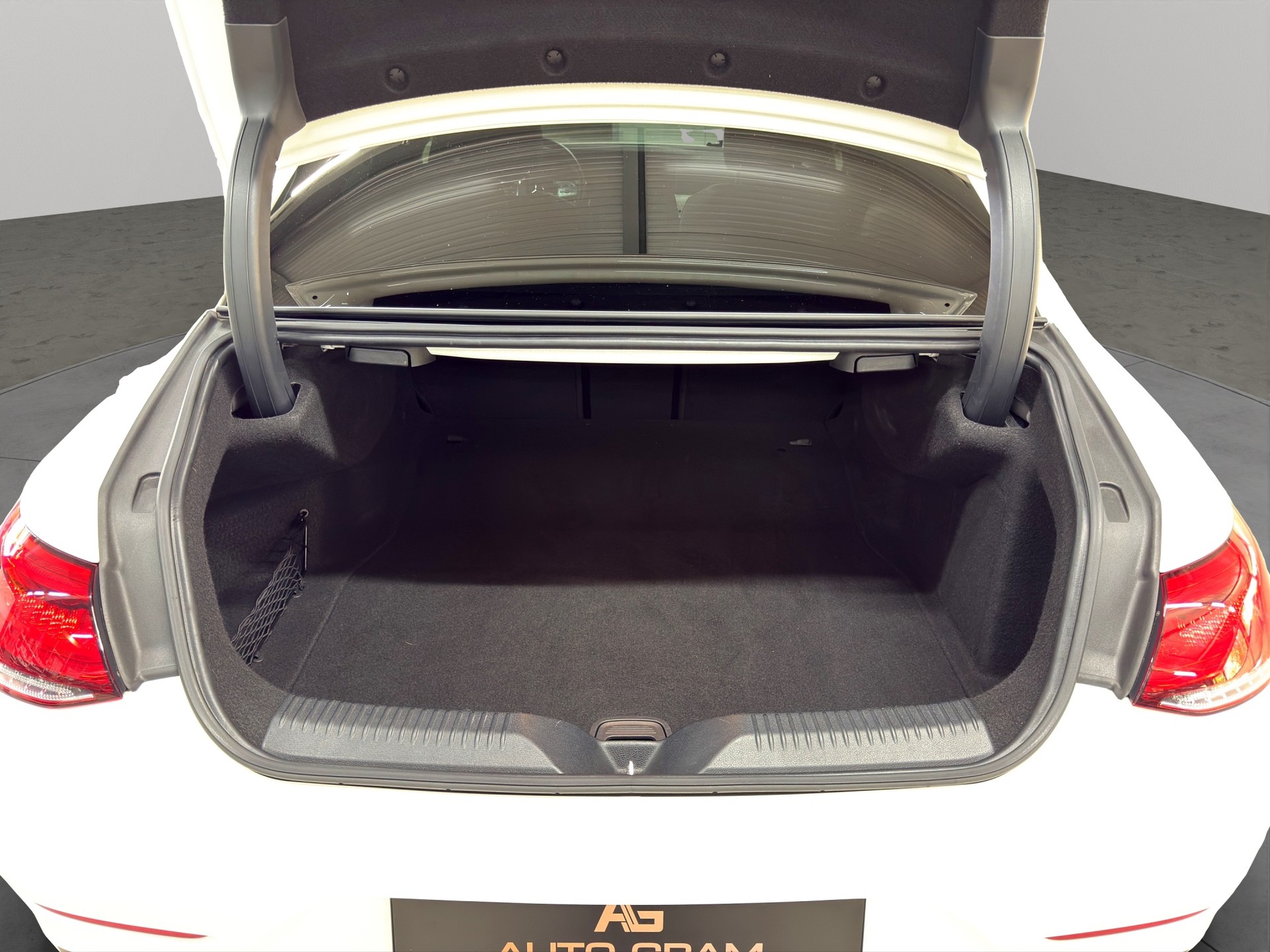 MERCEDES-BENZ CLS 350 d AMG Line 4Matic 9G-Tronic-image-27