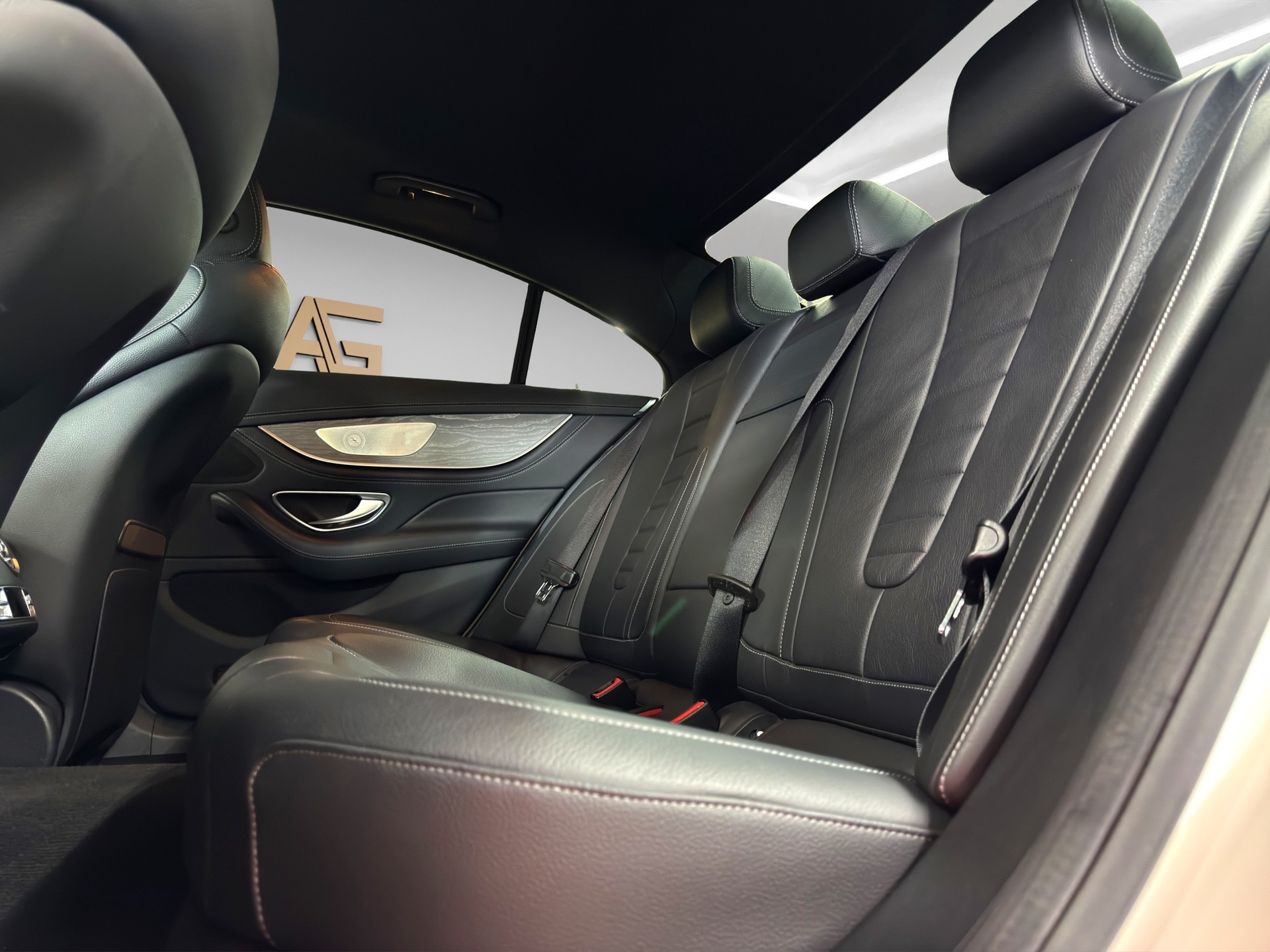 MERCEDES-BENZ CLS 350 d AMG Line 4Matic 9G-Tronic-image-15