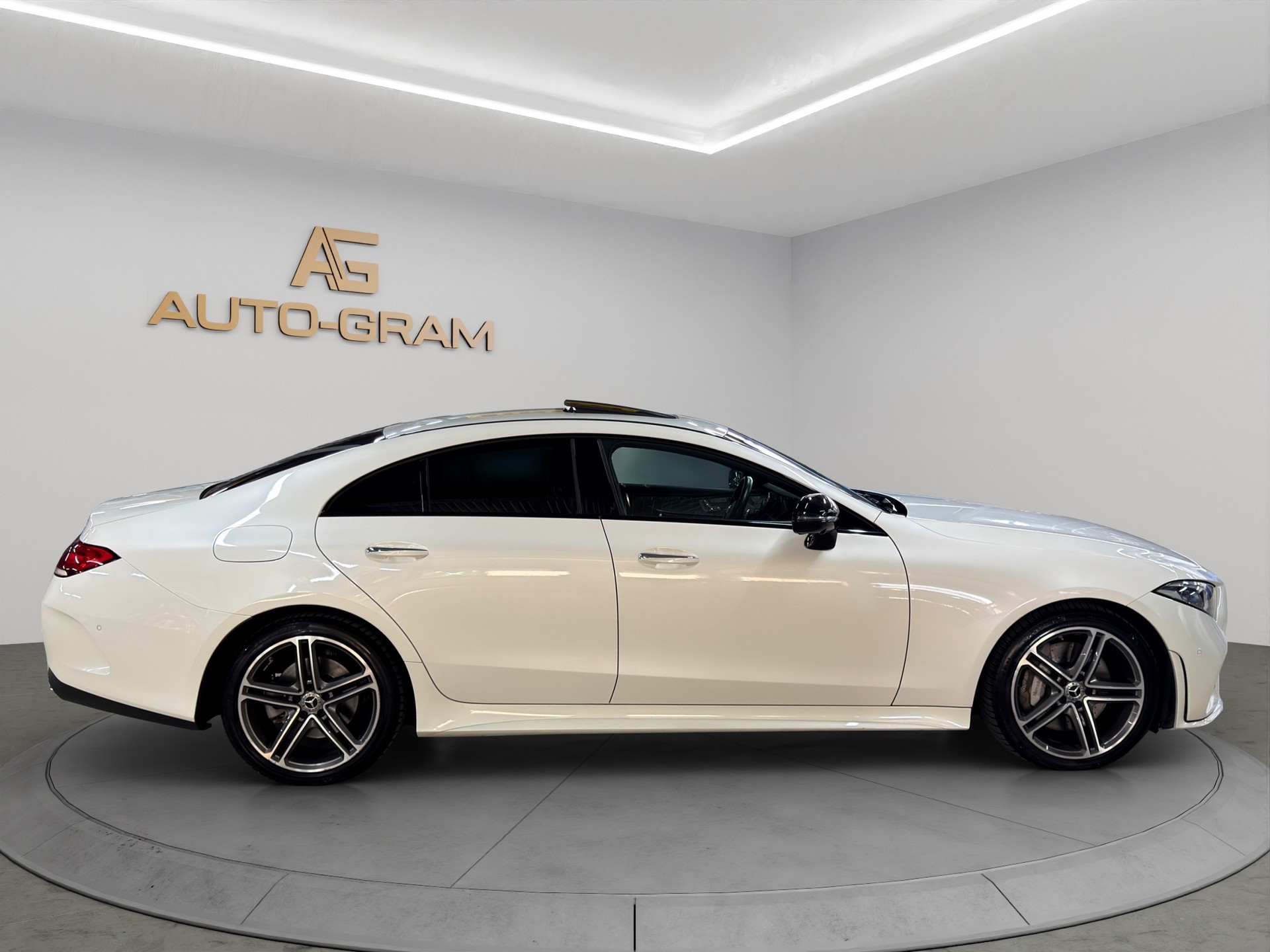 MERCEDES-BENZ CLS 350 d AMG Line 4Matic 9G-Tronic-image-5