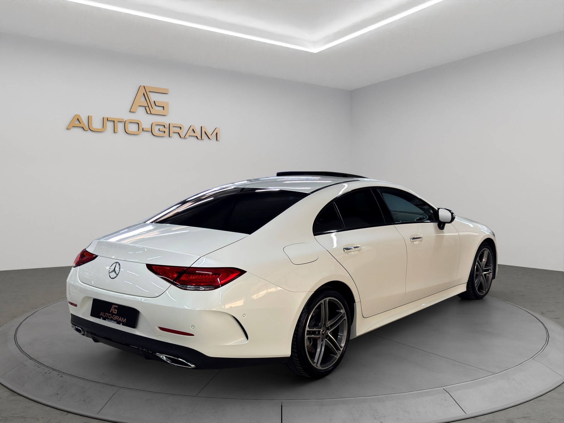 MERCEDES-BENZ CLS 350 d AMG Line 4Matic 9G-Tronic-image-4
