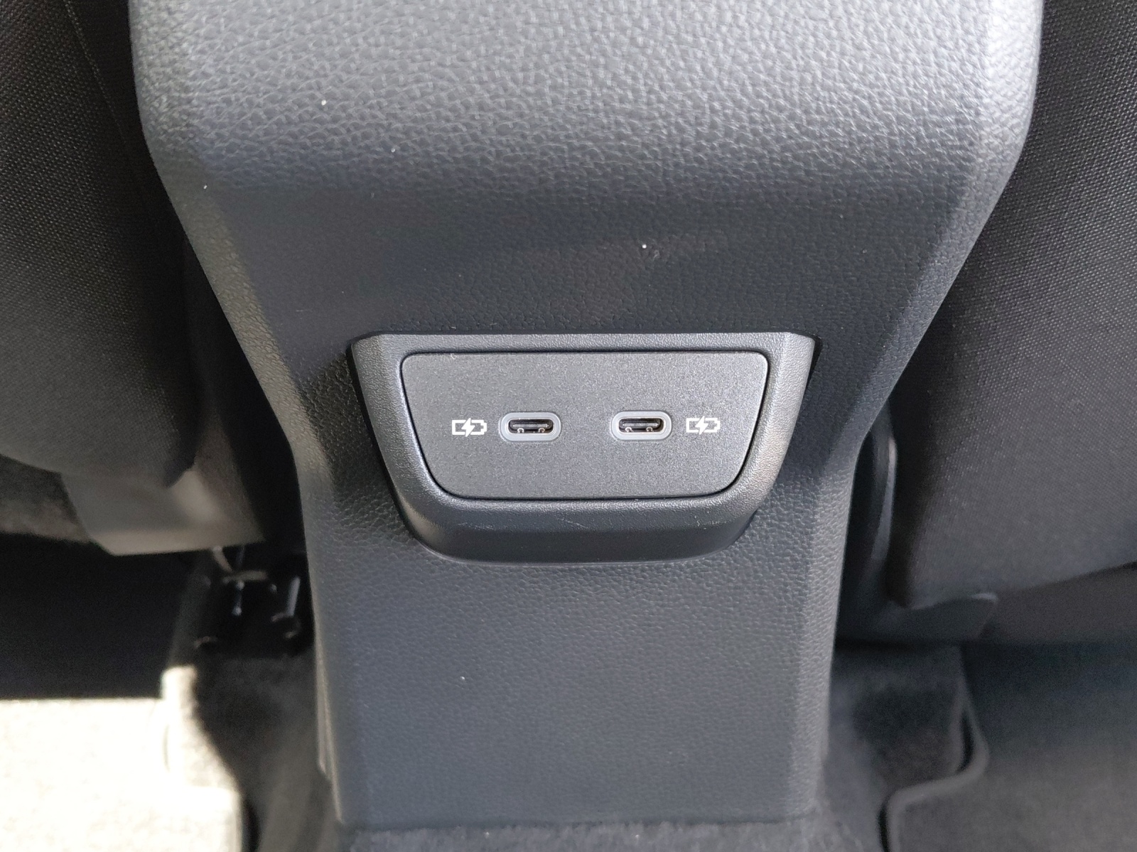 VW Polo 1.0 TSI Life DSG-image-14