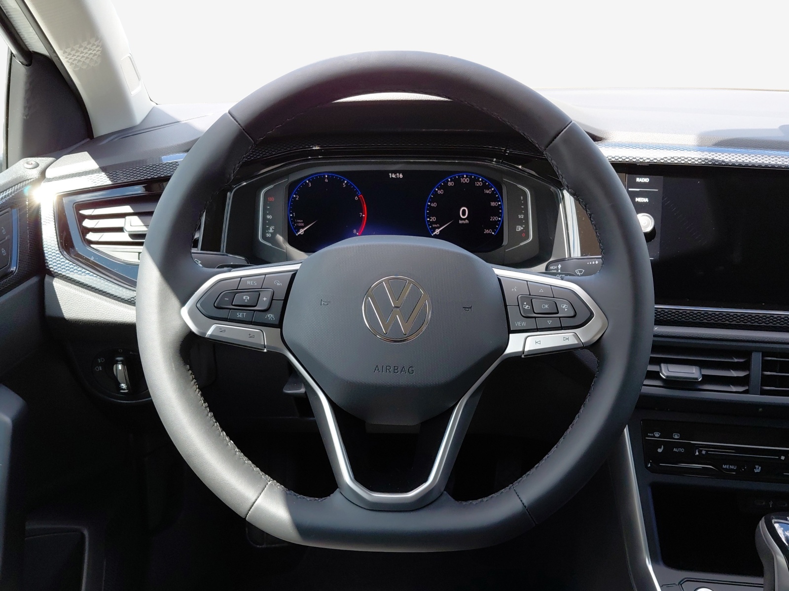 VW Polo 1.0 TSI Life DSG-image-9