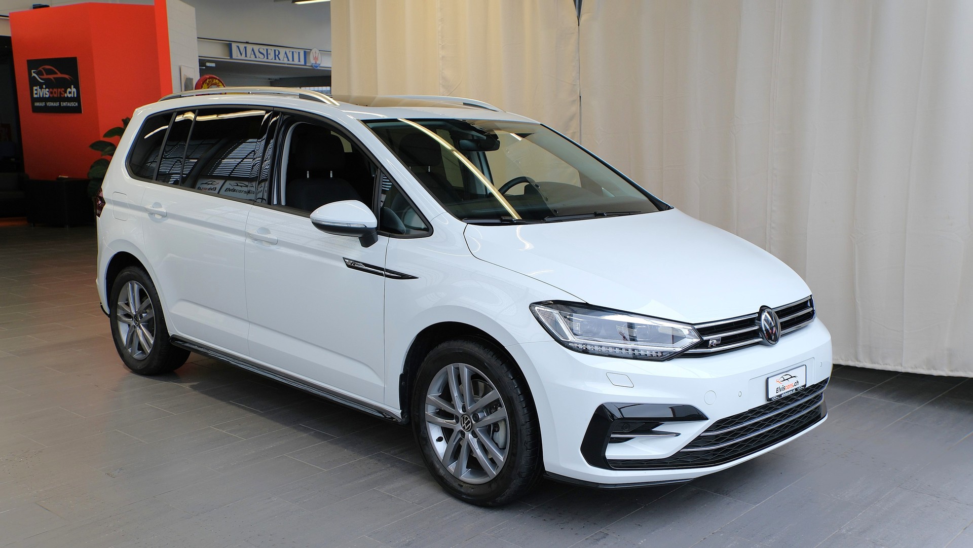 VW Touran 1.5 TSI EVO Comfortline United R Line DSG-image-26