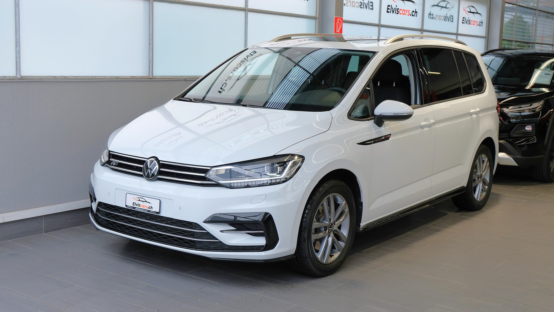 VW Touran 1.5 TSI EVO Comfortline United R Line DSG-image-6