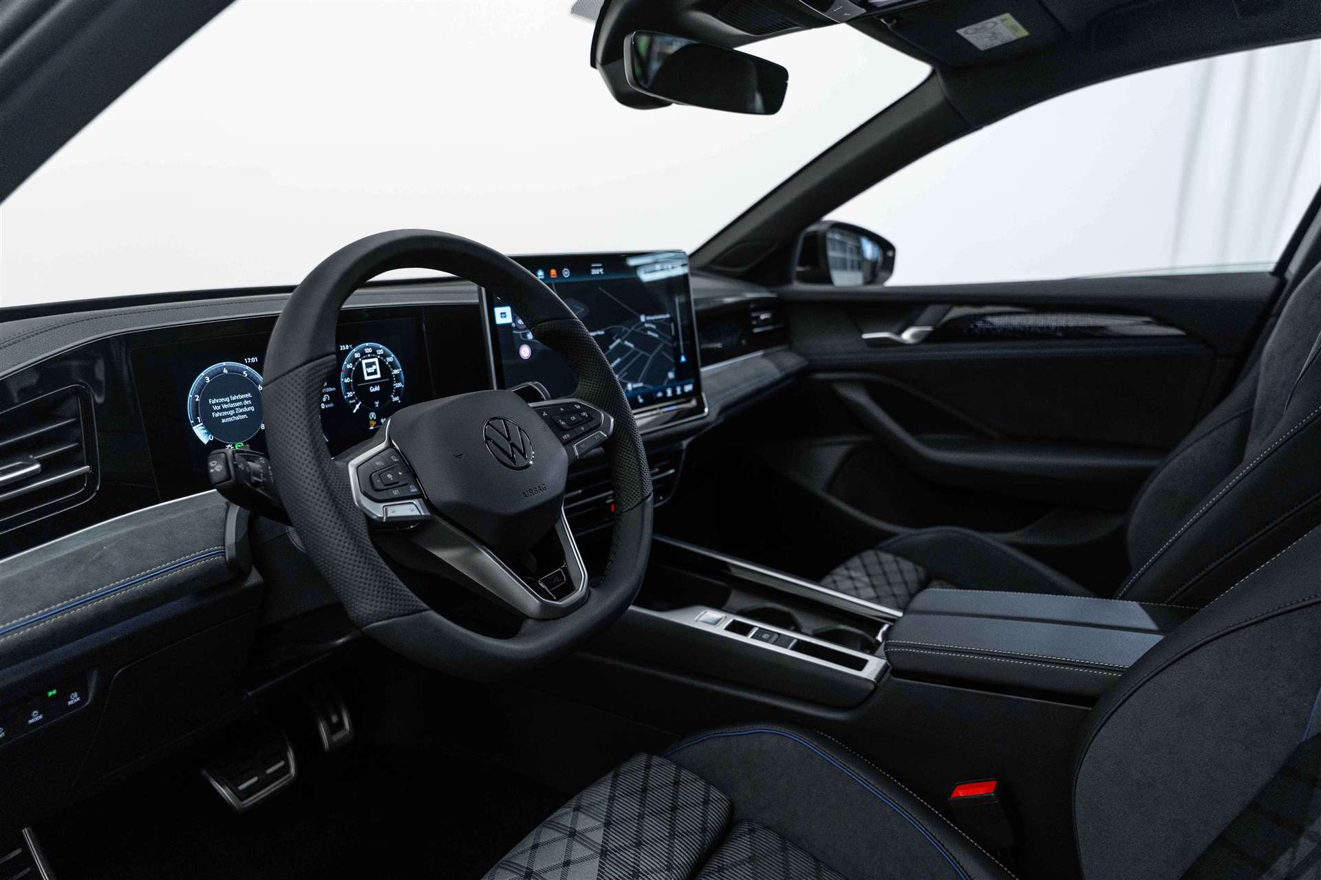 VW Passat Variant 2.0 TSi evo4 R-Line 266PS 4Motion DSG-Automat-image-7