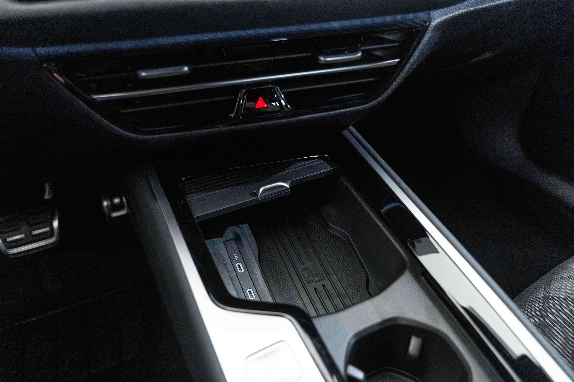 VW Passat Variant 2.0 TSi evo4 R-Line 266PS 4Motion DSG-Automat-image-30